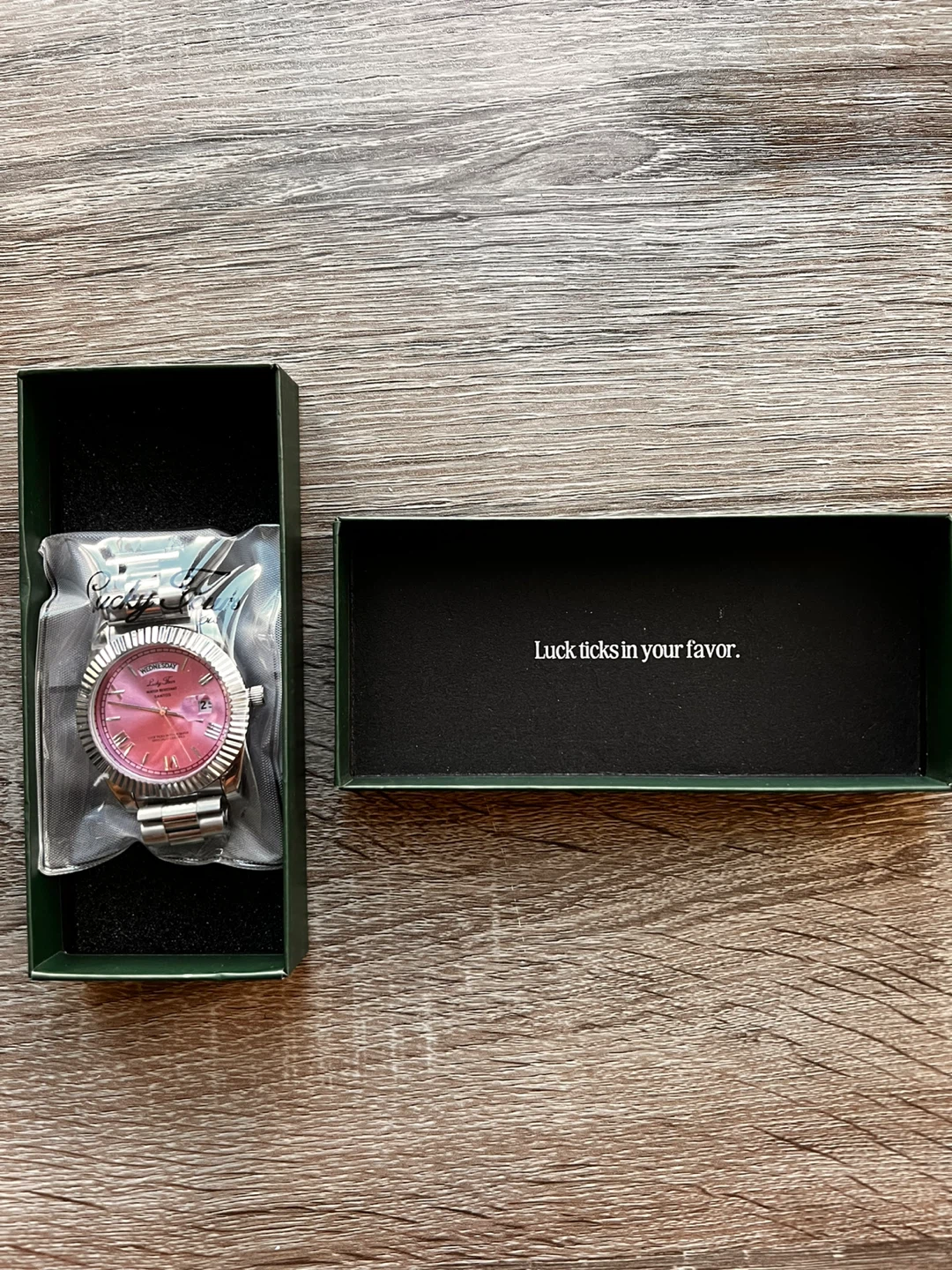 Lucky Fours Watch with Pink Dial santos