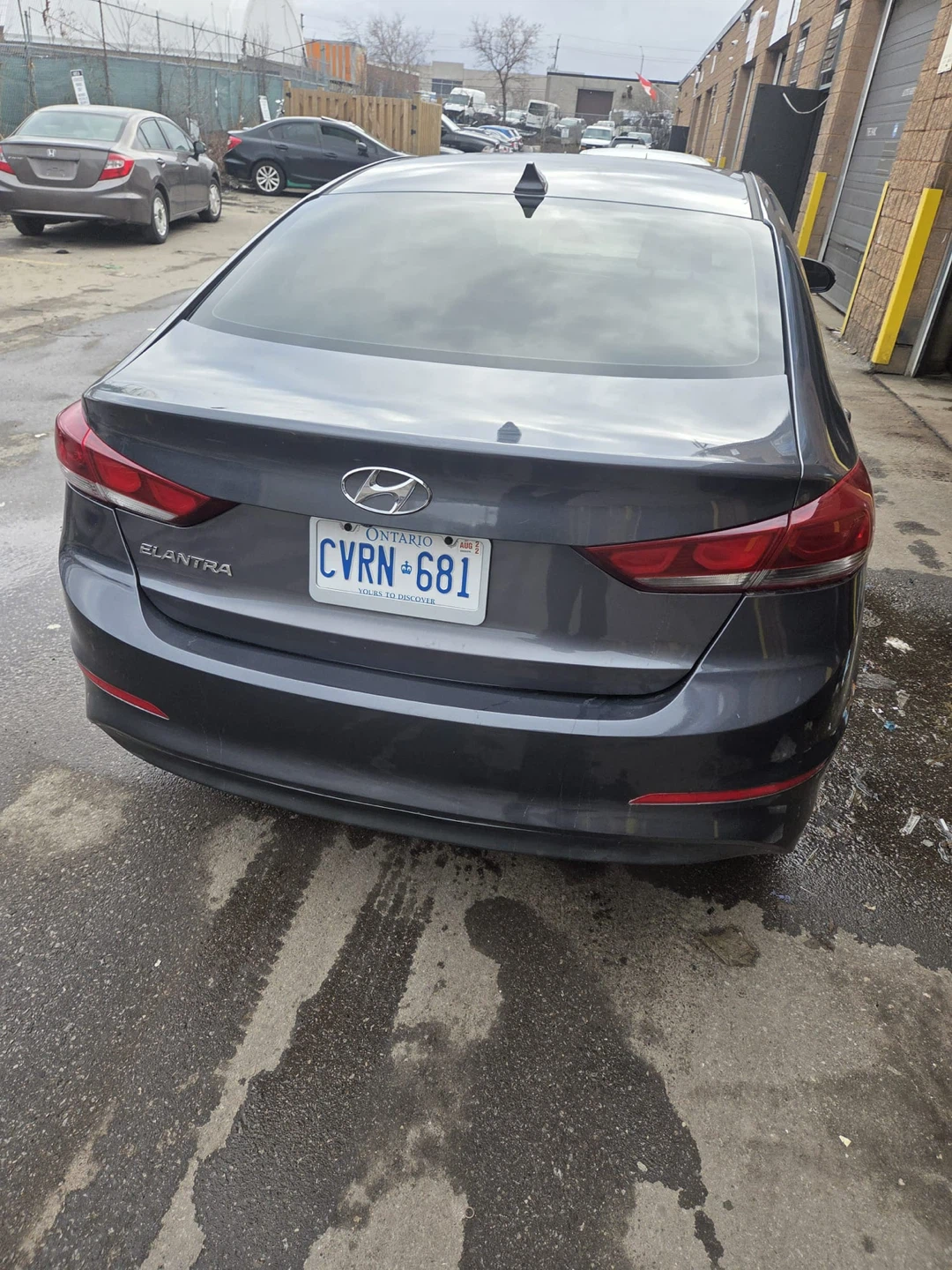 2017 Hyundai Elantra - photo 2