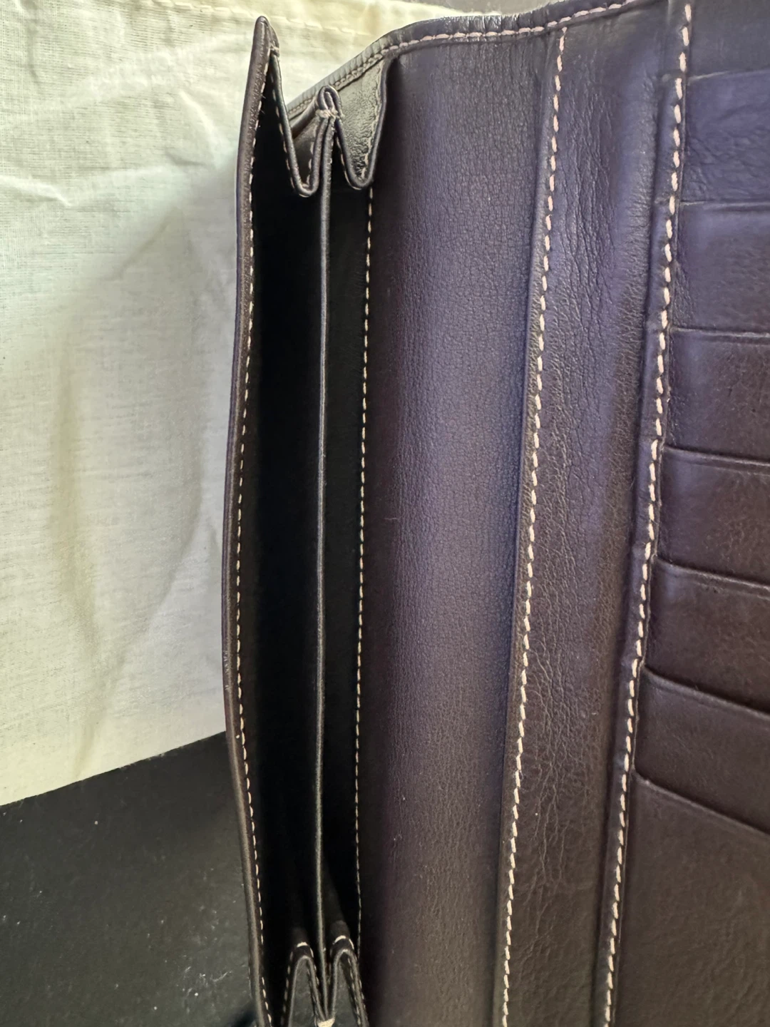 Gucci Monogram Wallet with Chain and Authenticity Card - photo 3