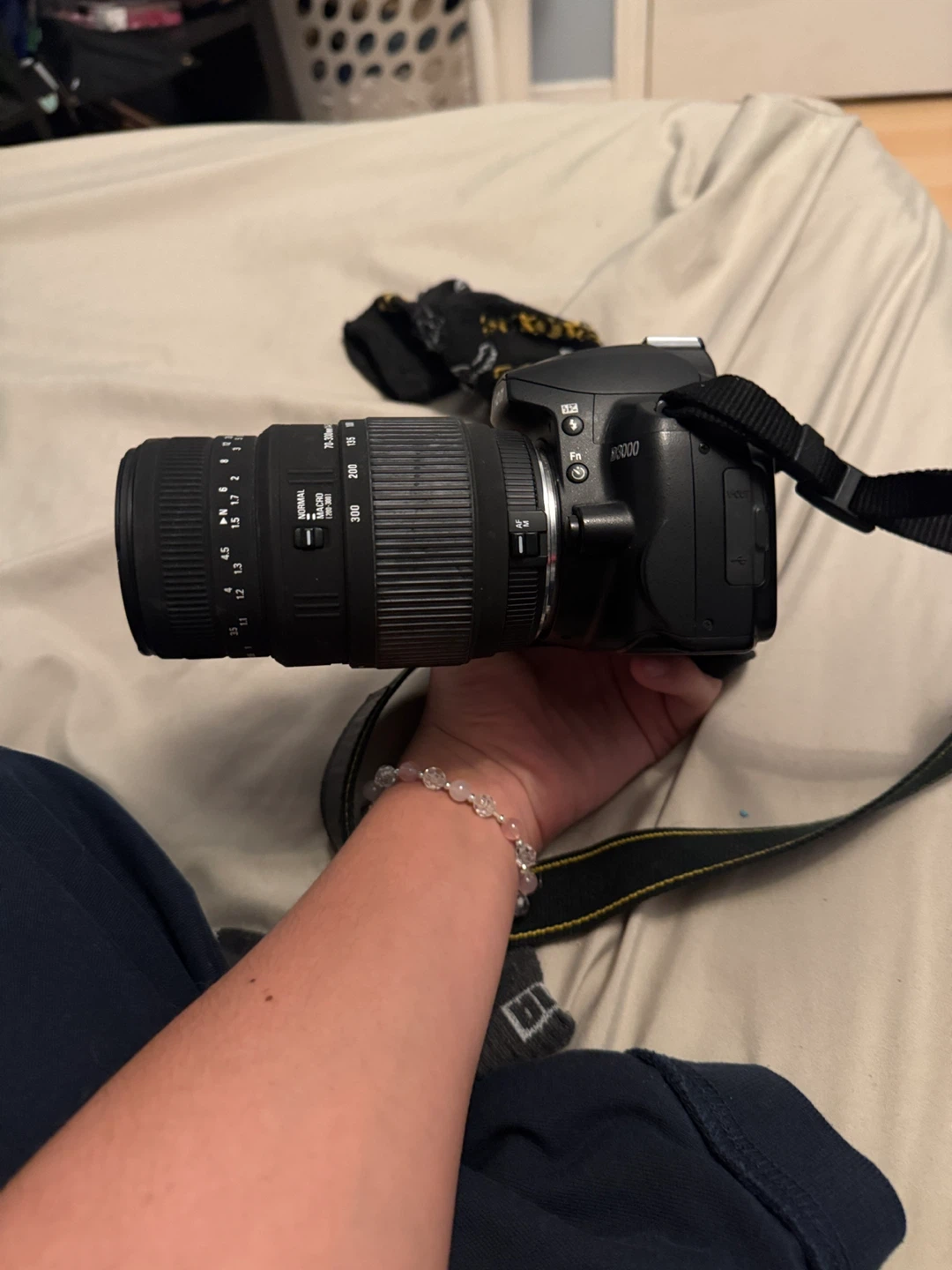 Nikon D3000 DSLR Camera with Sigma 18-200mm Lens - photo 2