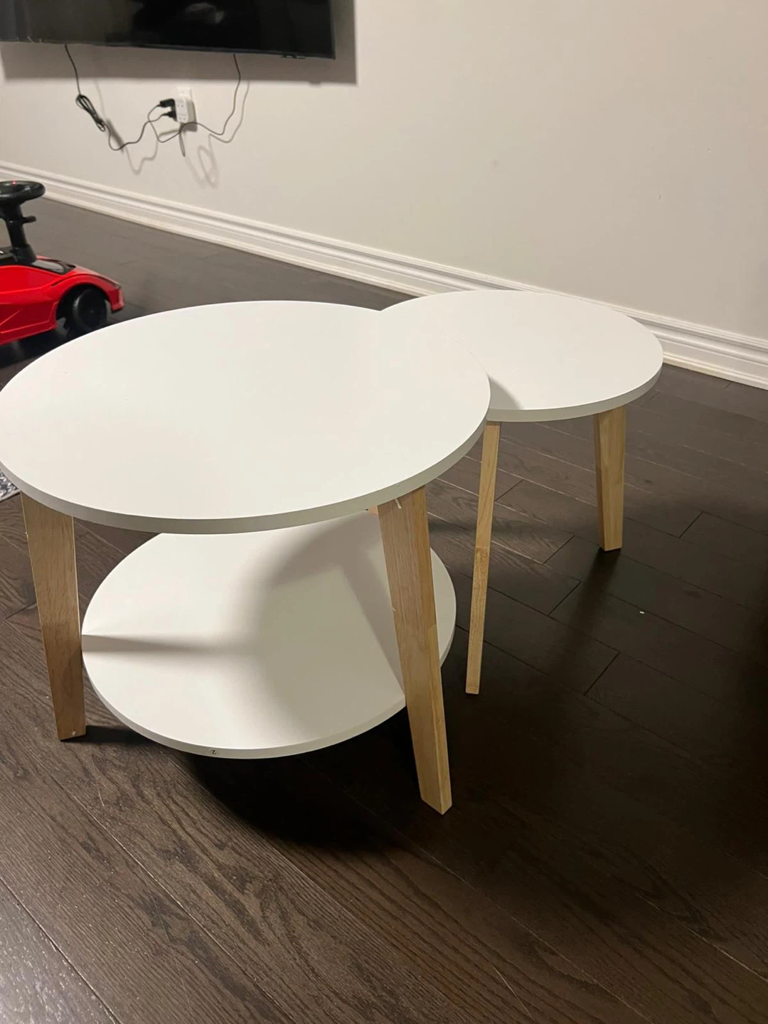 White Nesting Coffee Tables with Wood Legs