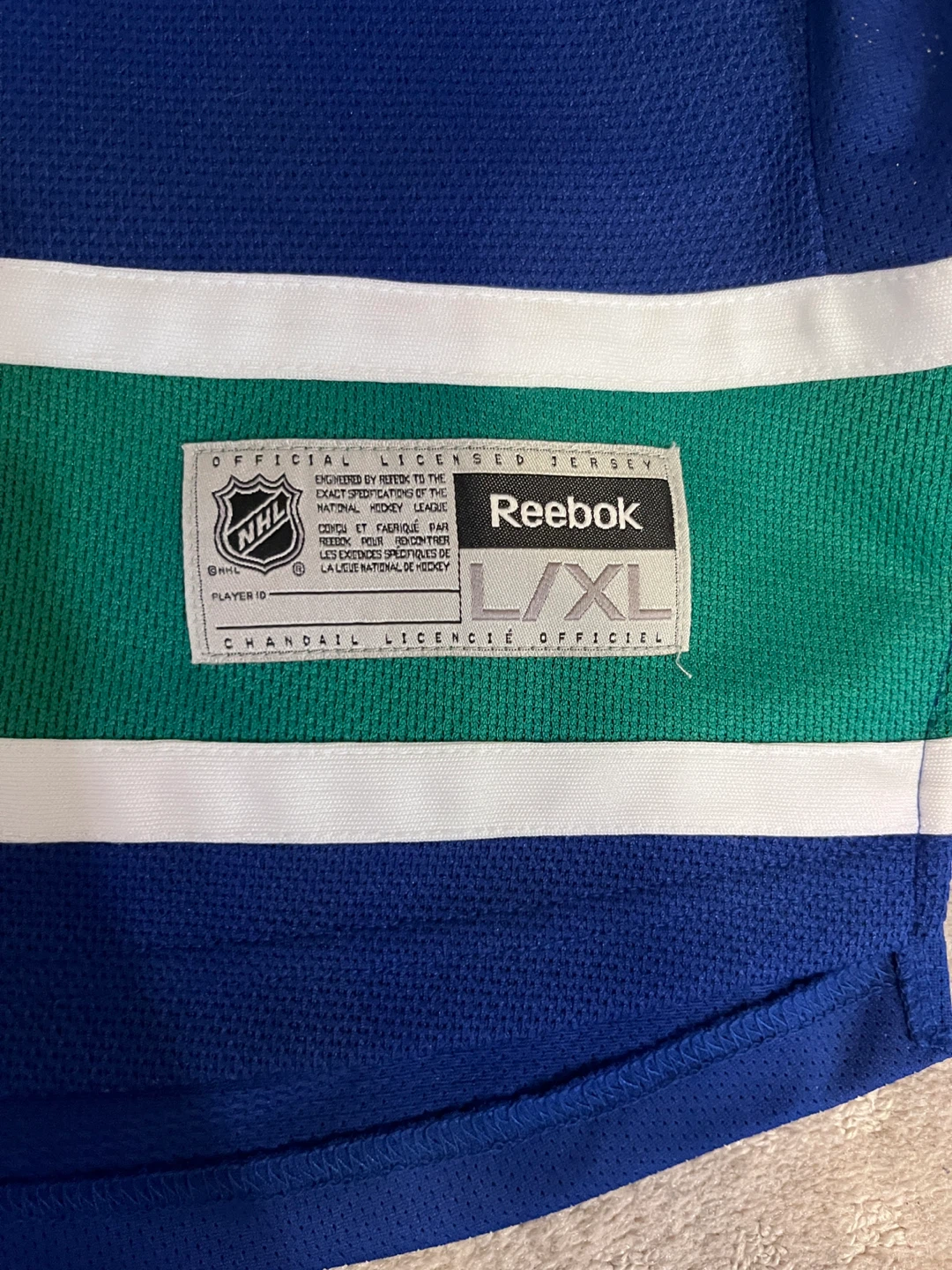 Reebok Vancouver Canucks Youth NHL Hockey Jersey L/XL - photo 3