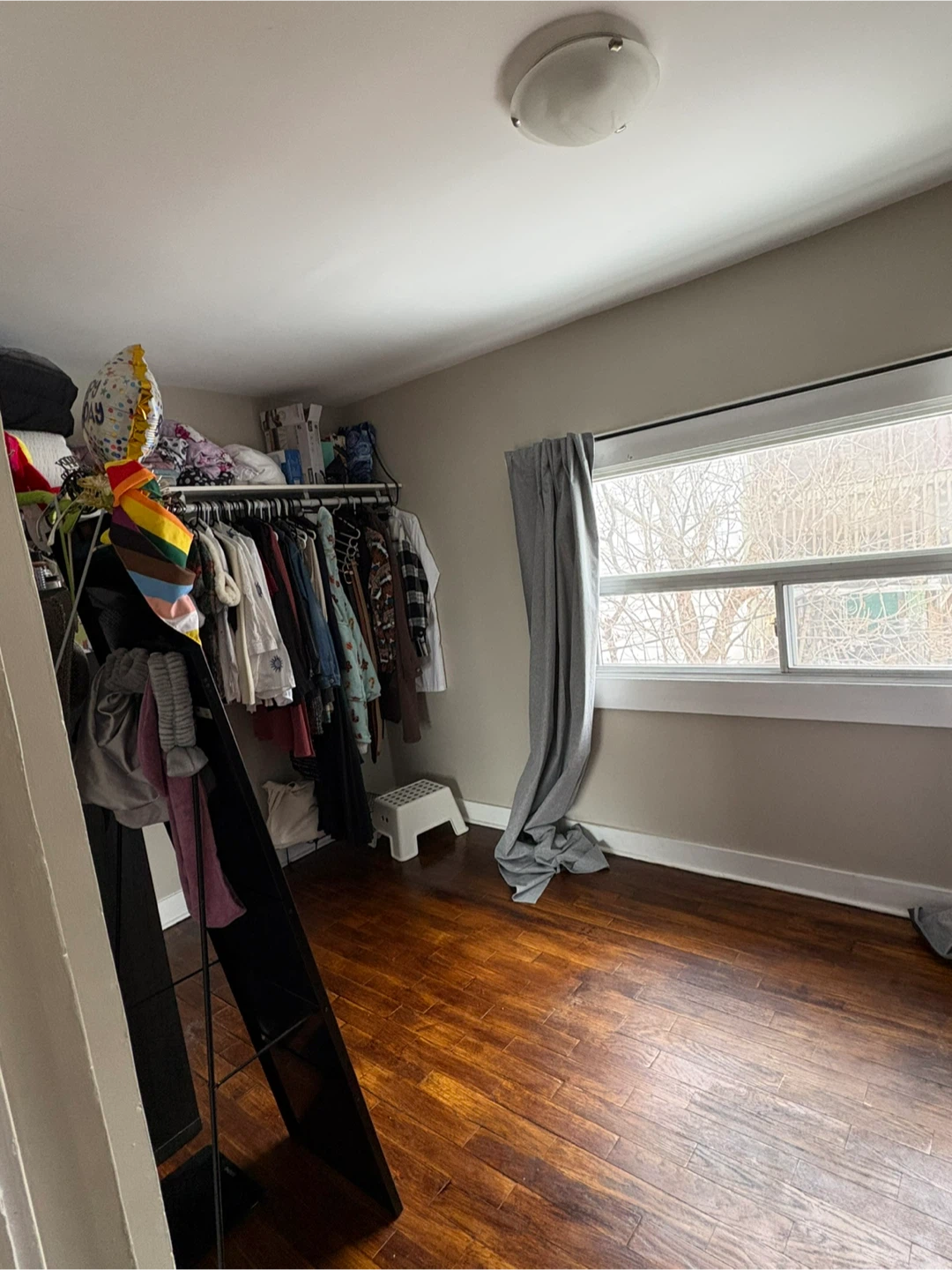 Room + Den for Rent- Female Only - photo 2