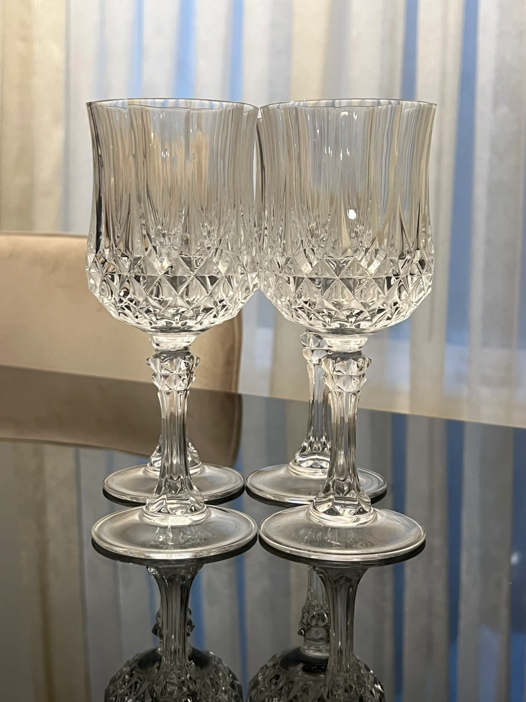 Set of 4 Crystal Wine Glasses