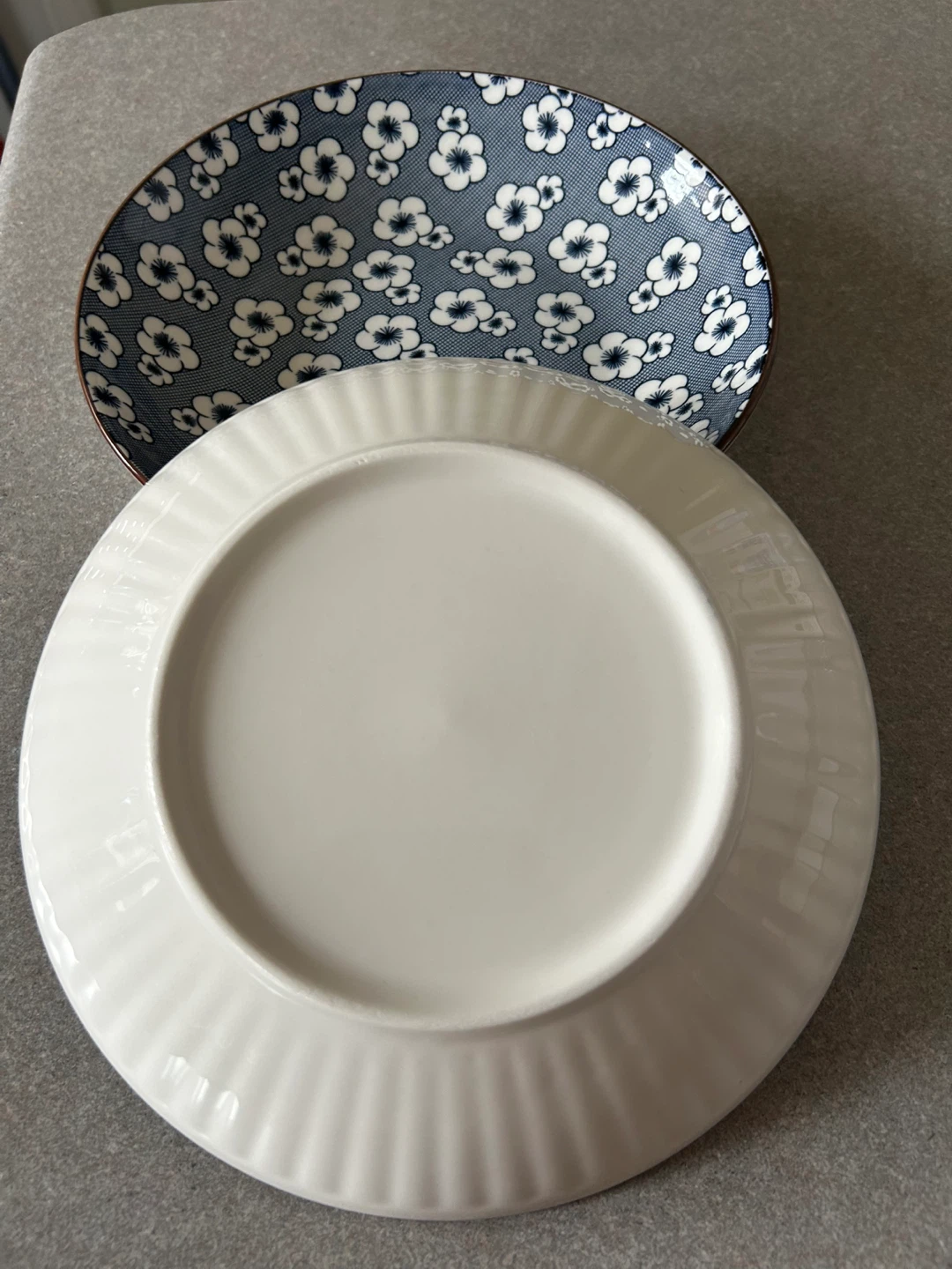 Ceramic Bowls and plates with Japanese-Inspired Designs - photo 4