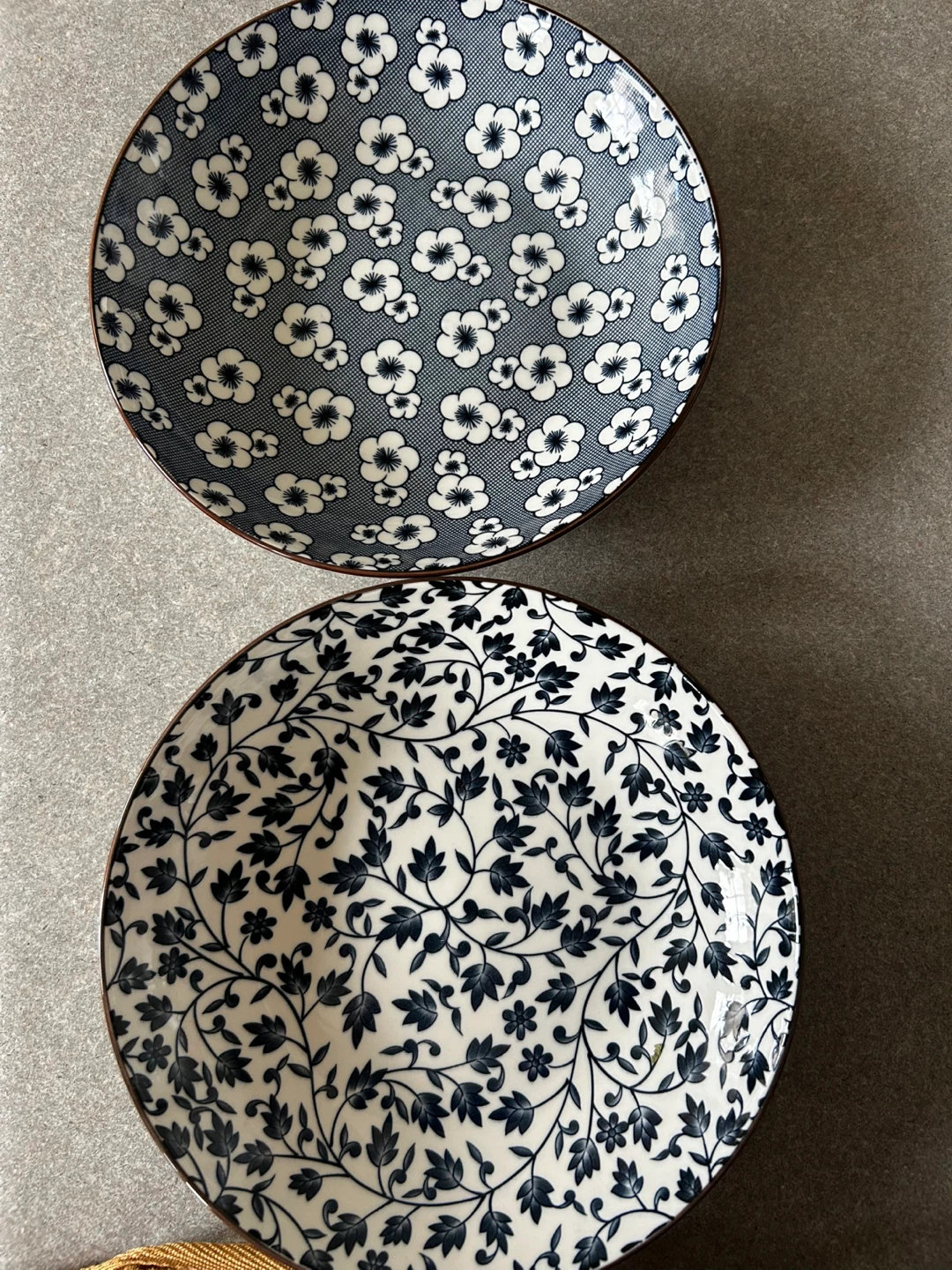 Ceramic Bowls and plates with Japanese-Inspired Designs - photo 3