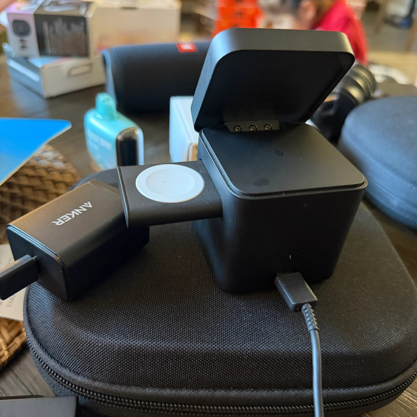 Anker Wireless Charger Stand for iPhone and Apple Watch