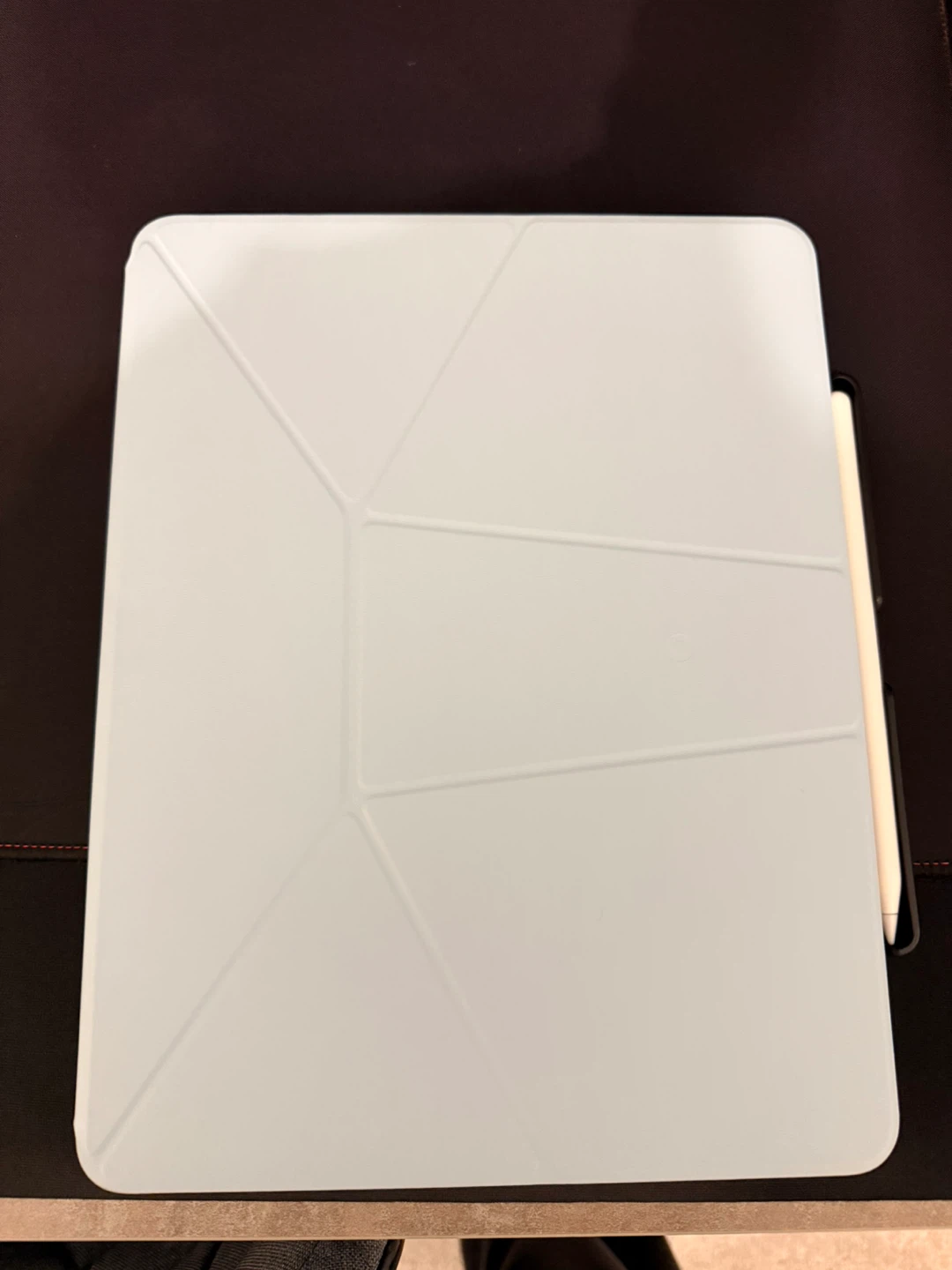 iPad Air 13-inch (M3) with free accessories -Read description - photo 2
