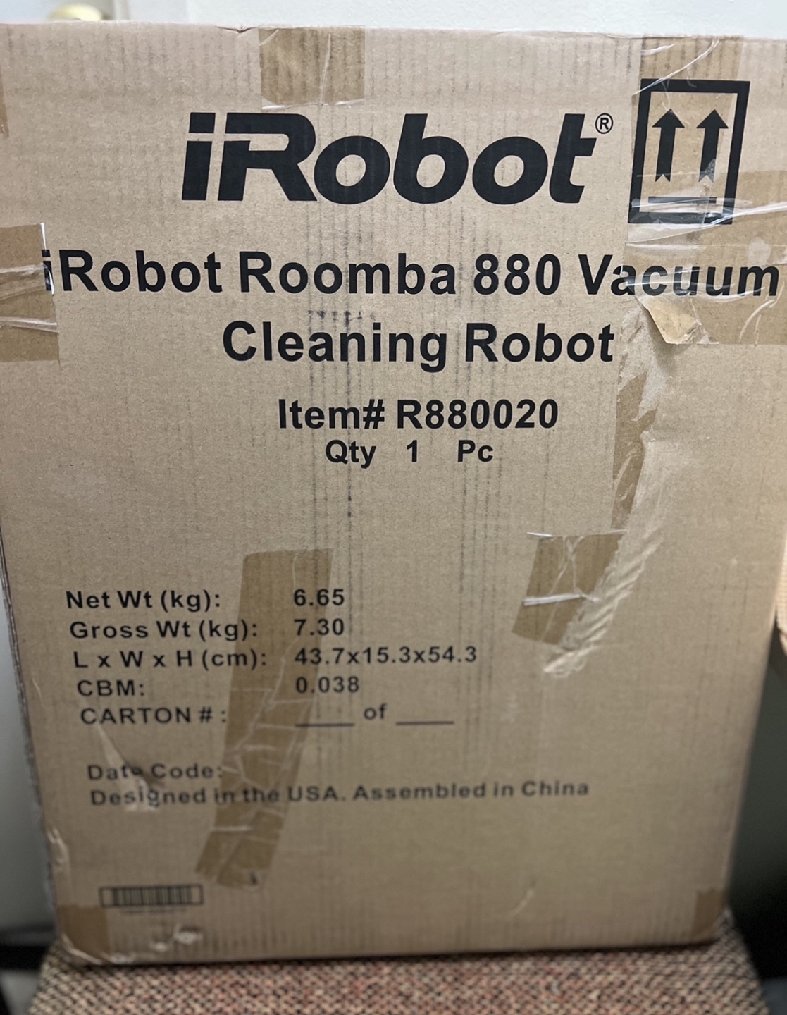 New-iRobot Roomba 880 Vacuum Cleaning Robot