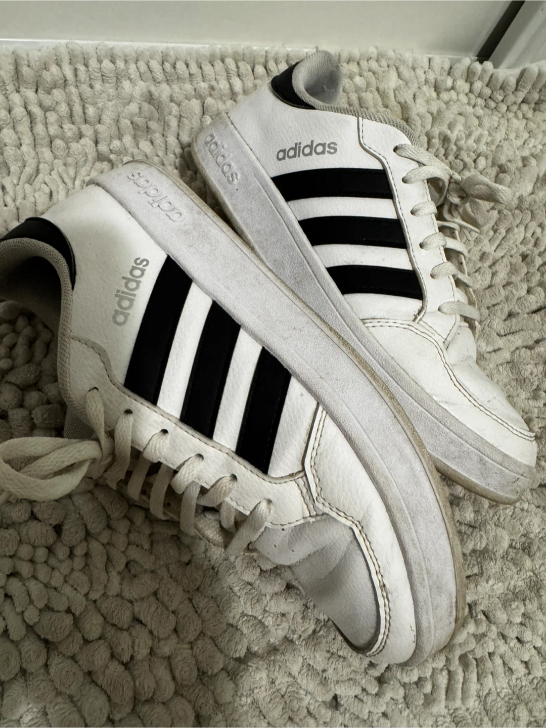 Adidas White & Black Sneakers - photo 2