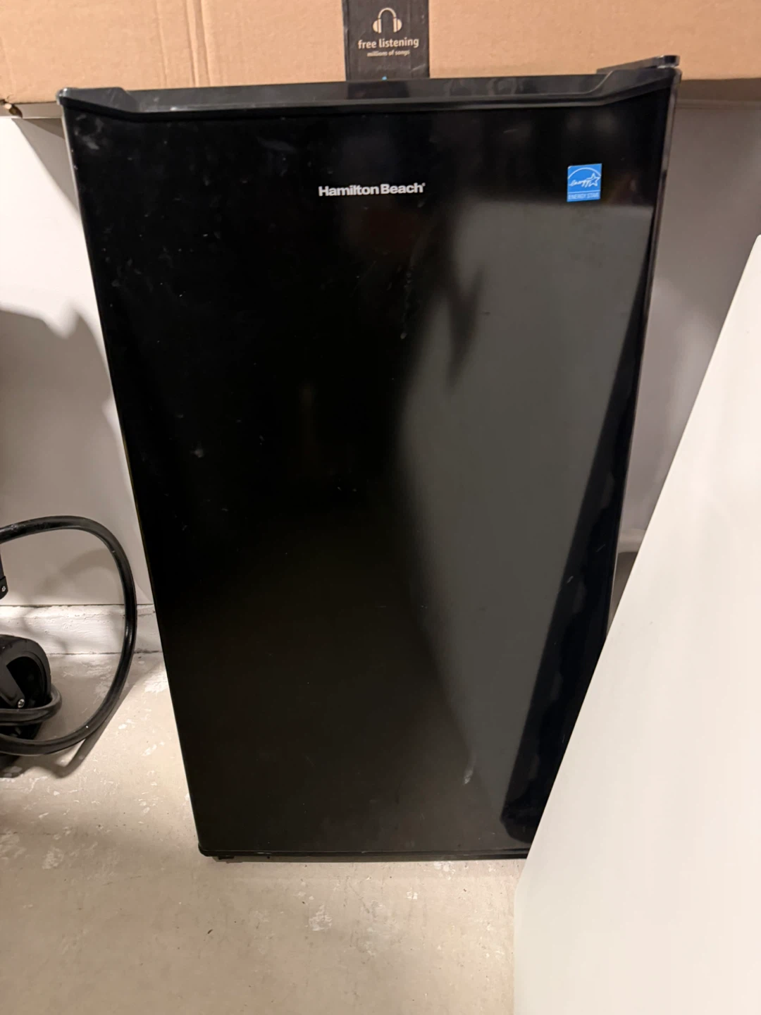 Hamilton Beach Mini Fridge - photo 5