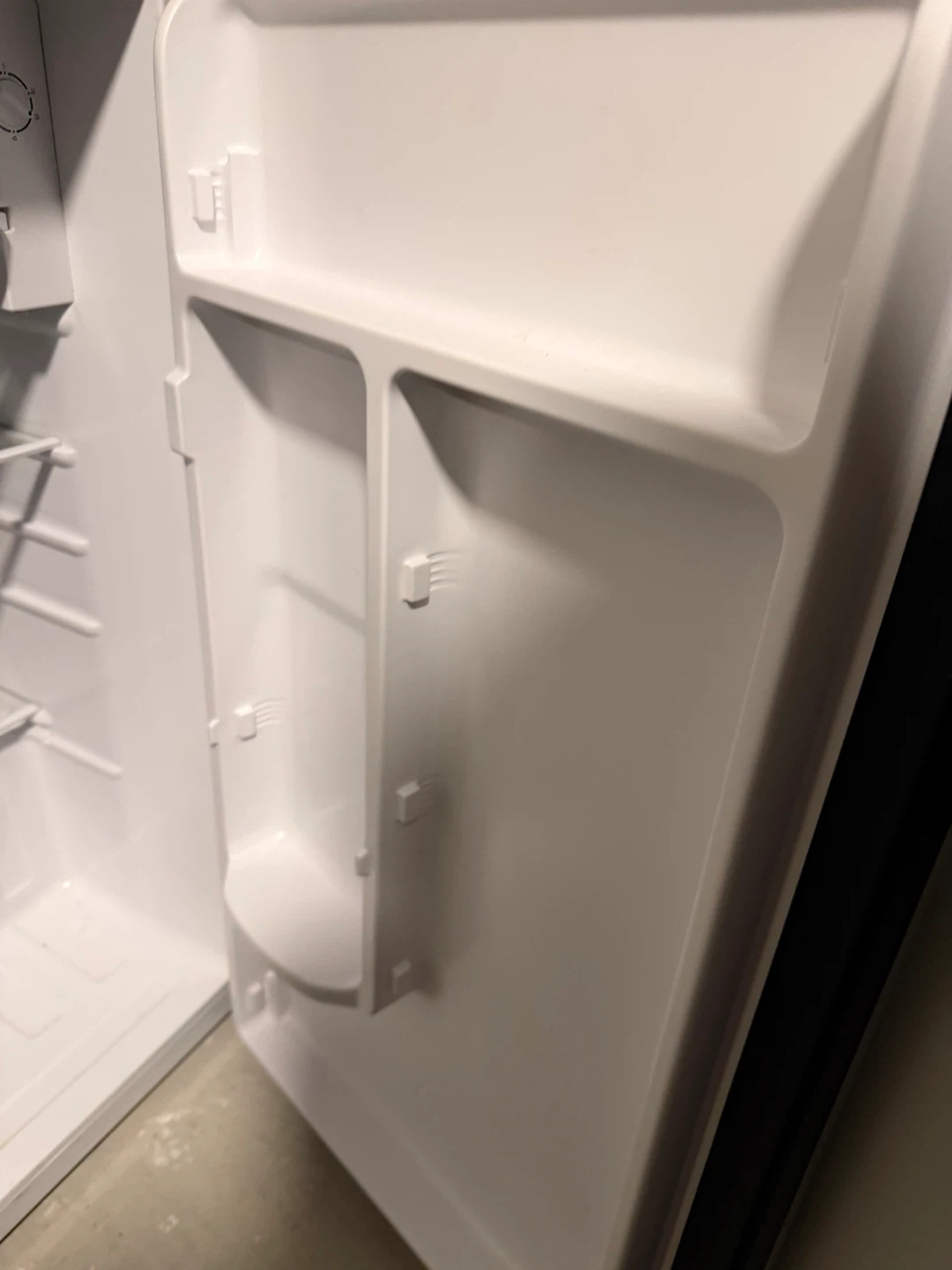 Hamilton Beach Mini Fridge - photo 2
