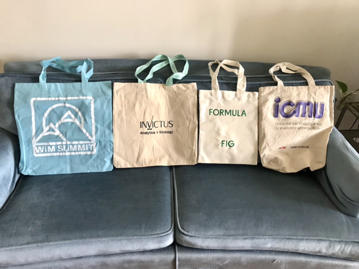4 Tote Bags