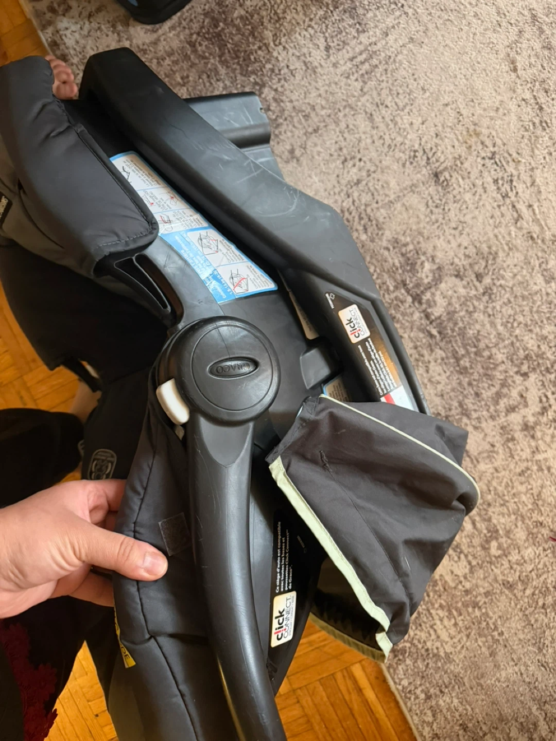 Graco SnugRide 30 Infant Car Seat