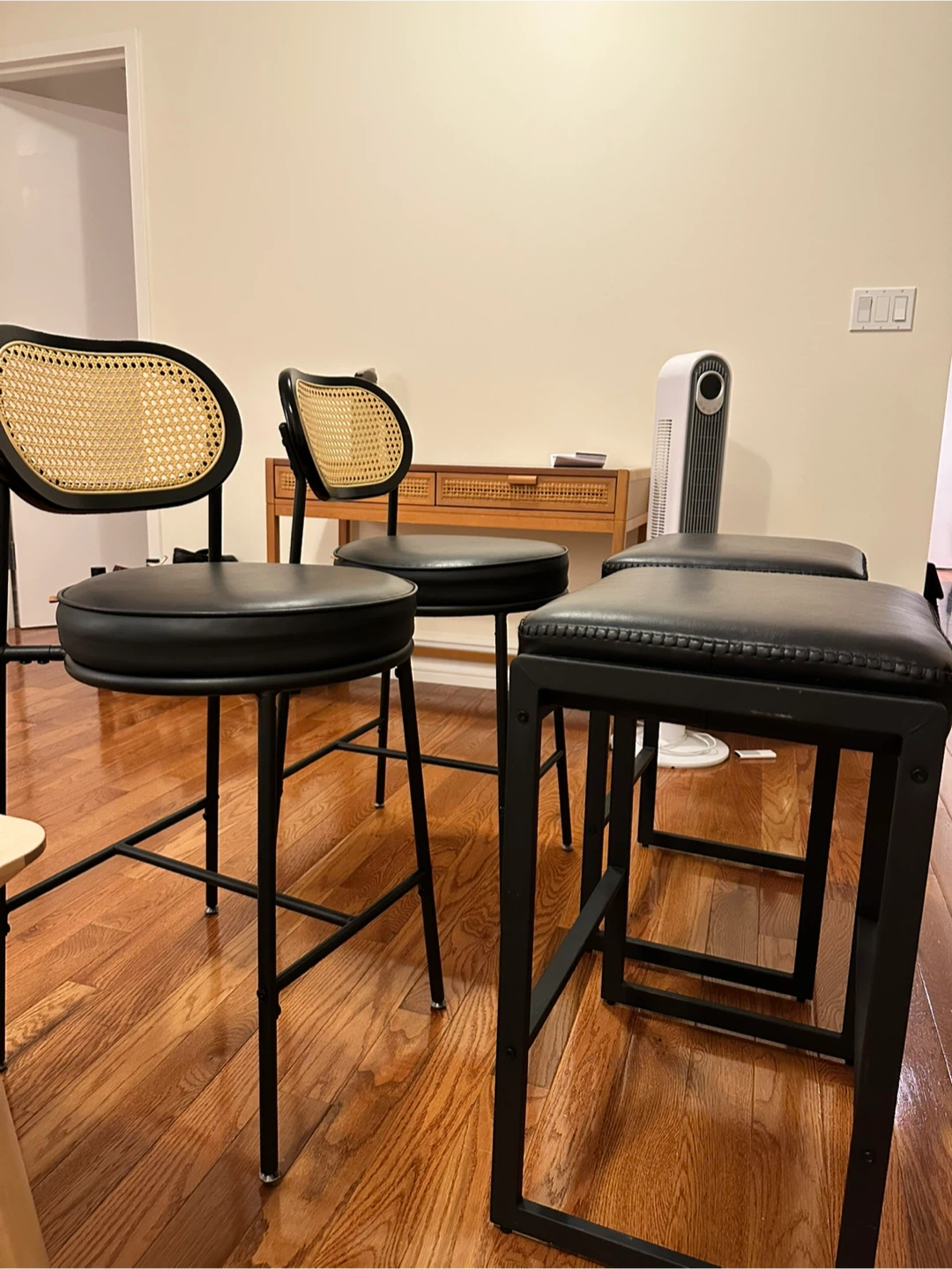 Set of 4 Black Counter Height cushioned chairs - photo 3