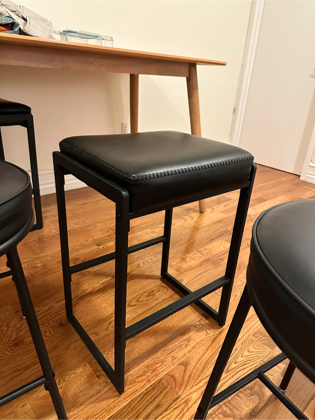 Set of 4 Black Counter Height cushioned chairs - photo 4
