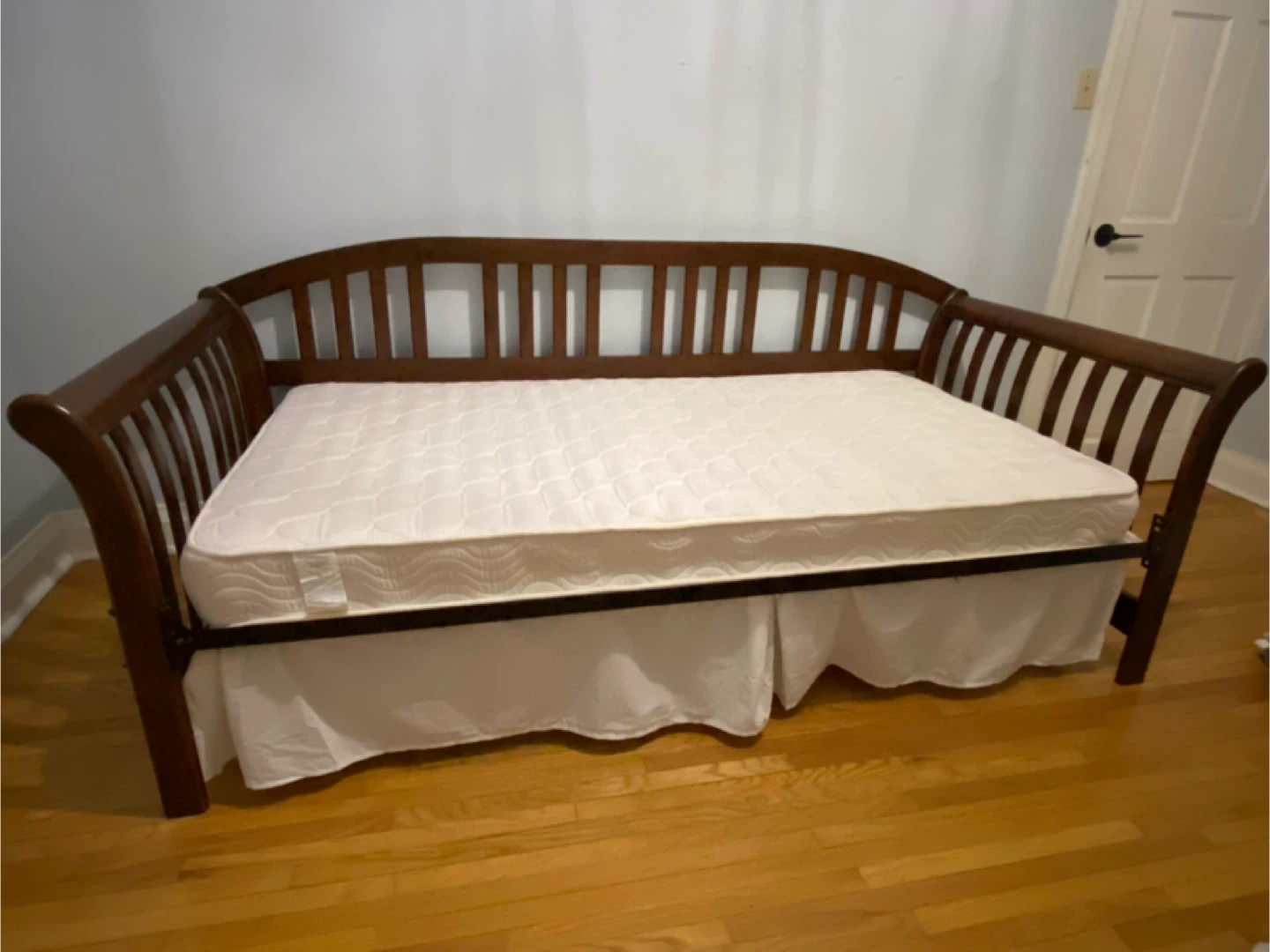 Solid Wood Daybed Twin with Mattress