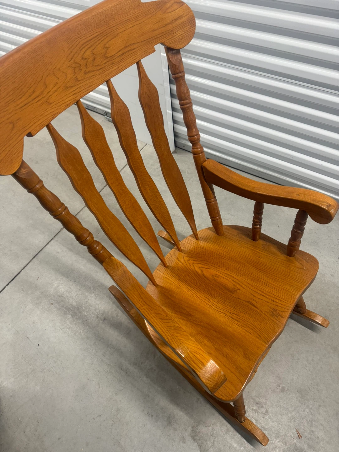 Solid Oak Rocking Chair - photo 2