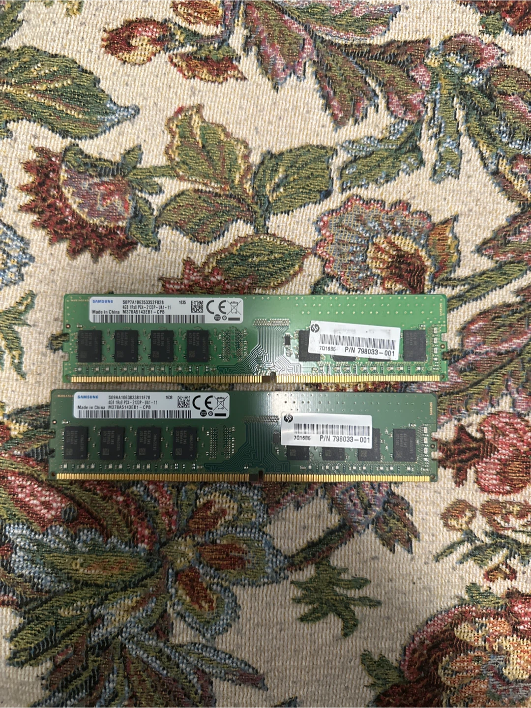 2 x Samsung 4GB PC4-2133P RAM Modules