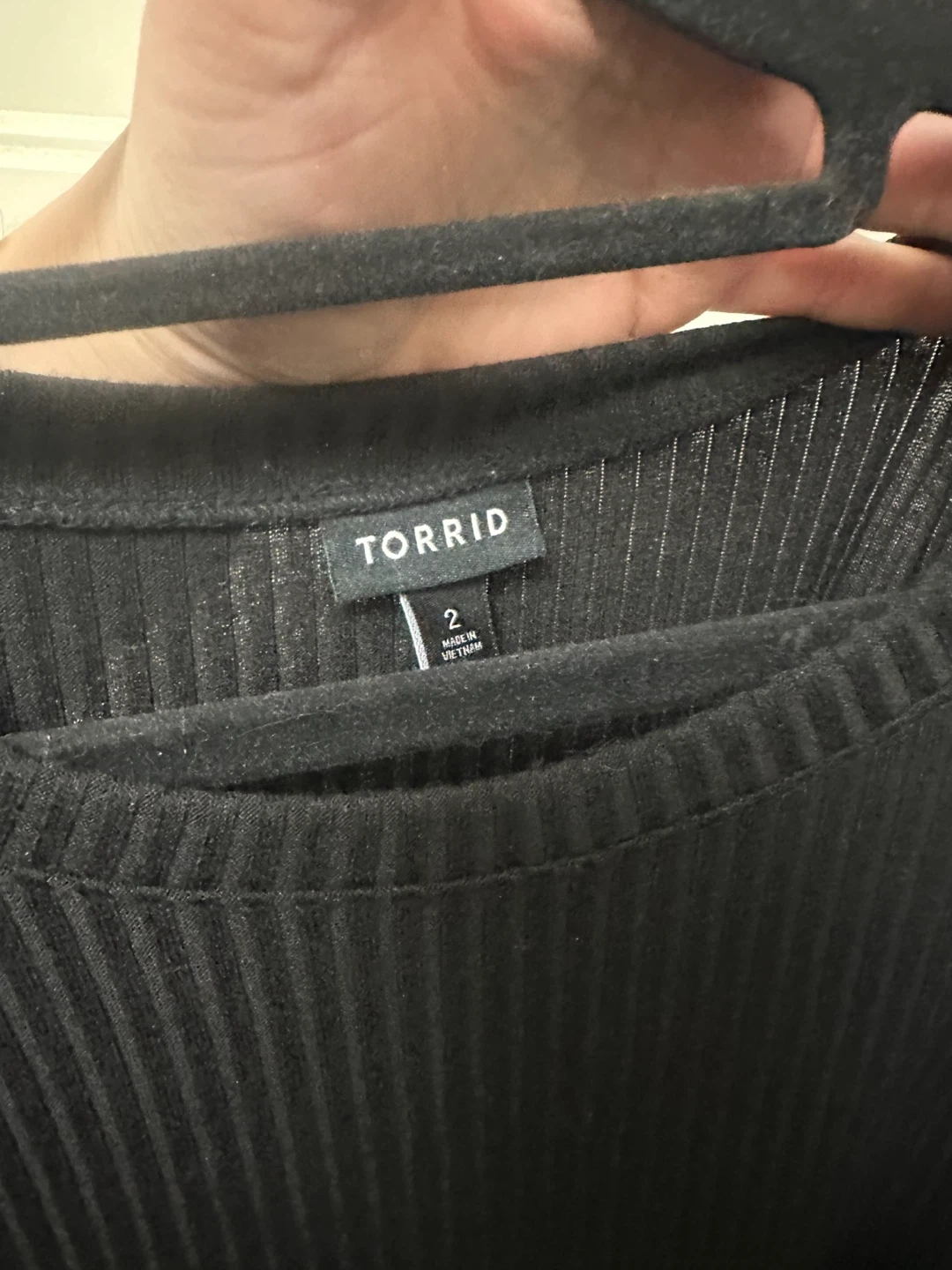 Torrid Black Ribbed Flutter Sleeve shirt Size 2 - photo 3