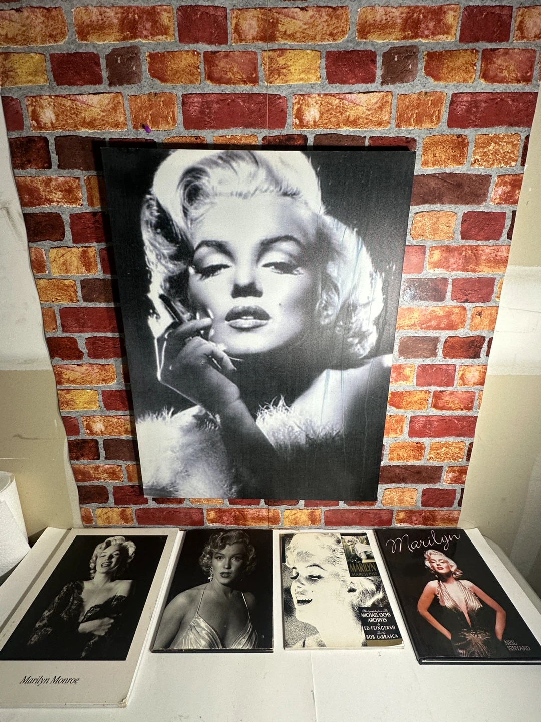 Marilyn Monroe Book / Poster Bundle