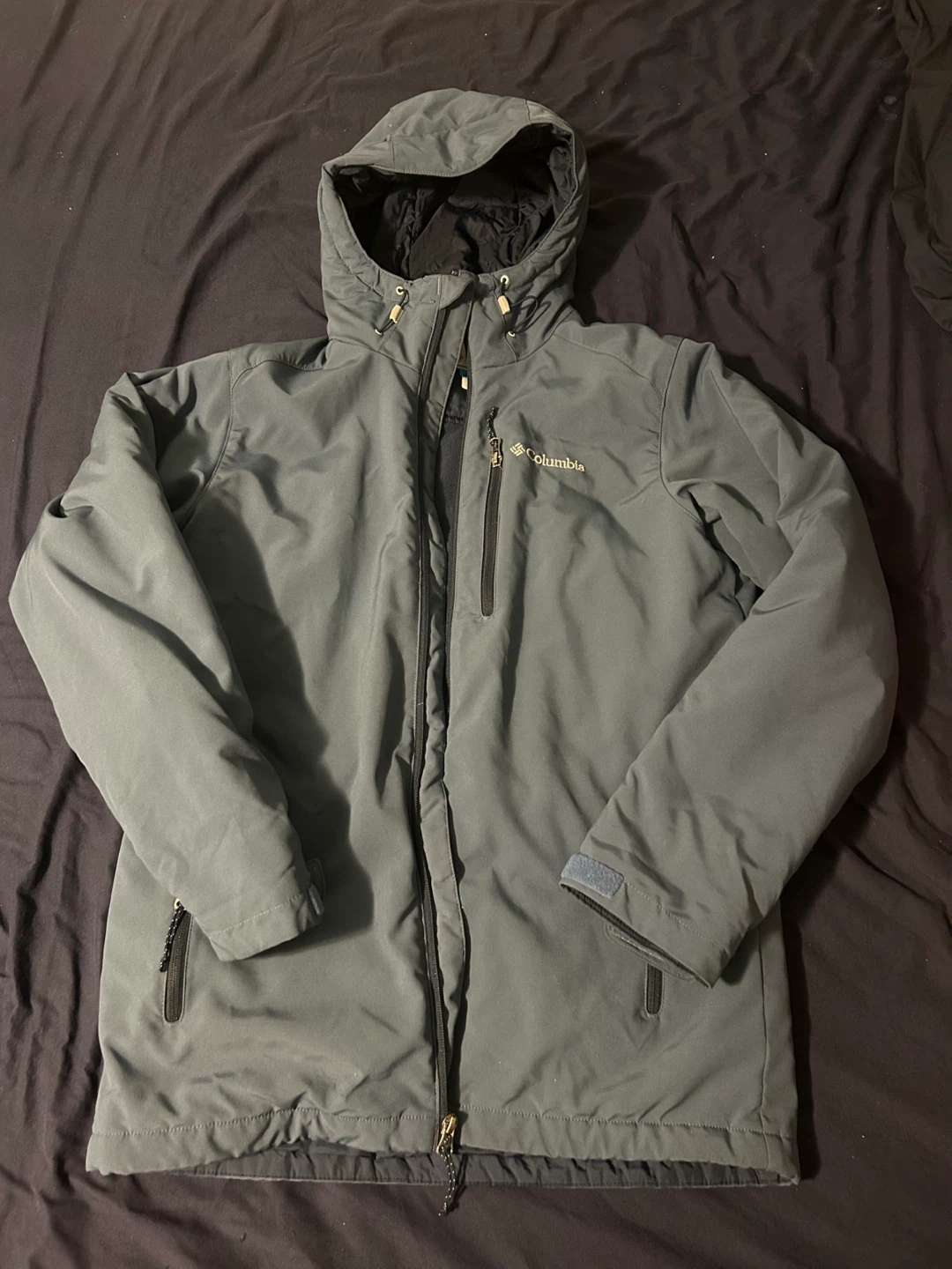 Columbia Hooded Winter Jacket Size S (sportswear company)