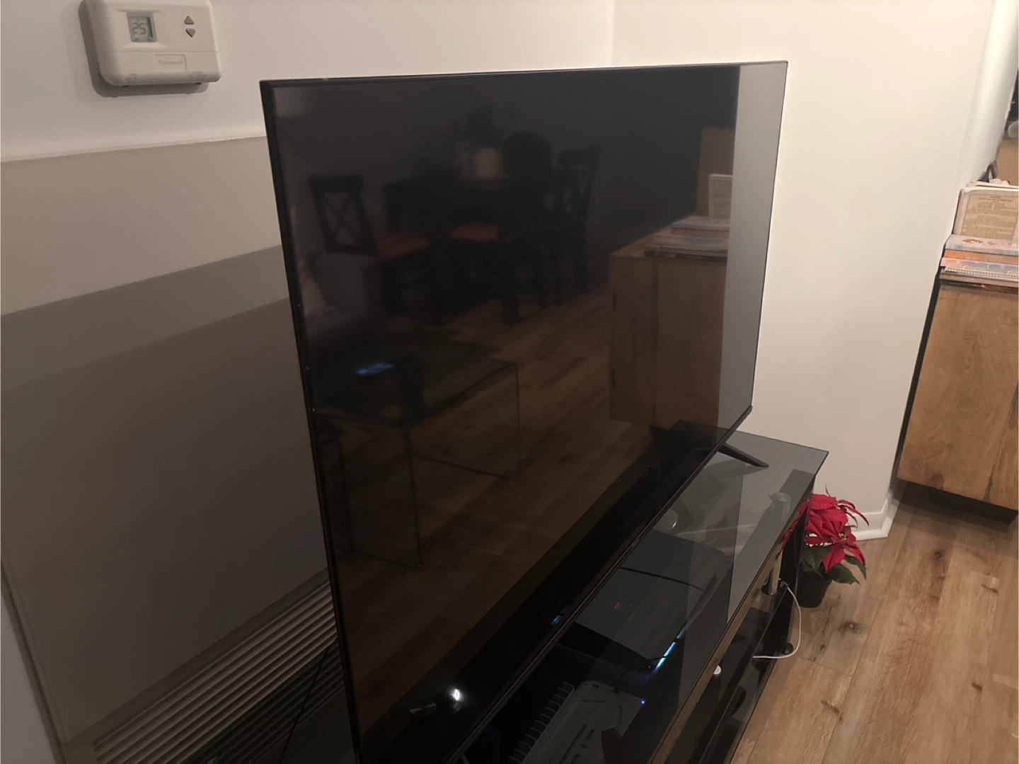 Hisense Roku 58” 4K Smart TV - photo 4