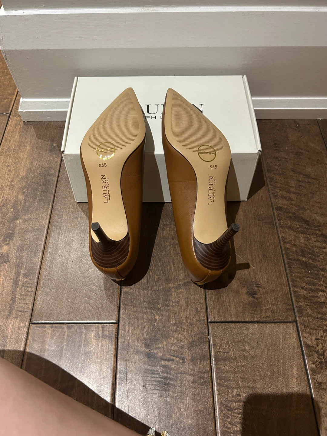 Lauren Ralph Lauren Women's tan Leather Pumps - Size 8.5B - photo 5