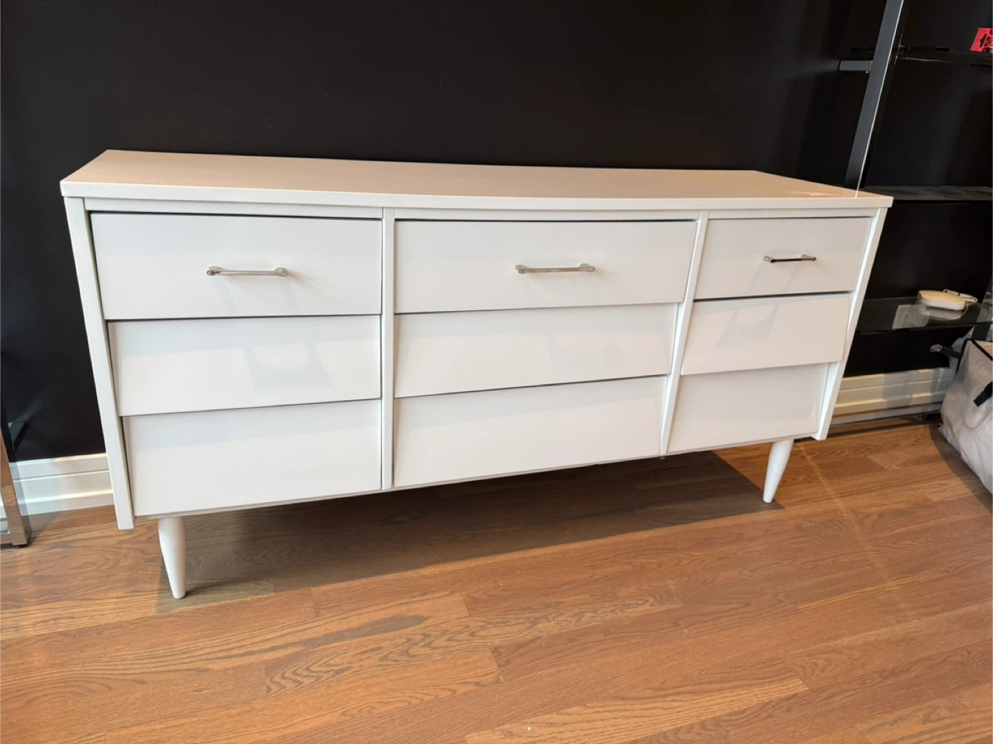 MegMade White Dresser and Nightstand Set - photo 2