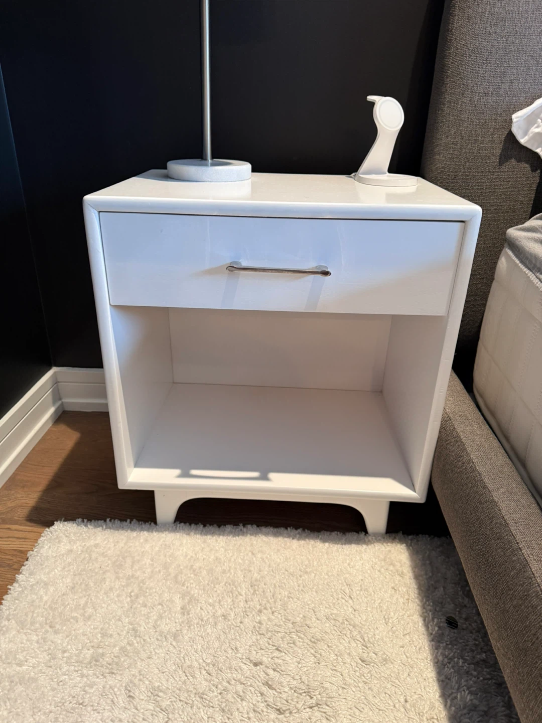 MegMade White Dresser and Nightstand Set - photo 3