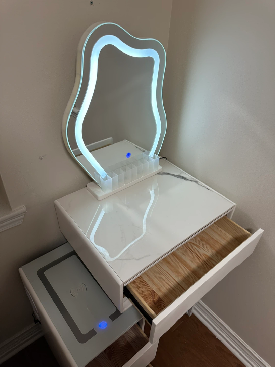 Vanity Desk with Lighted Mirror and Wireless Charger - photo 4