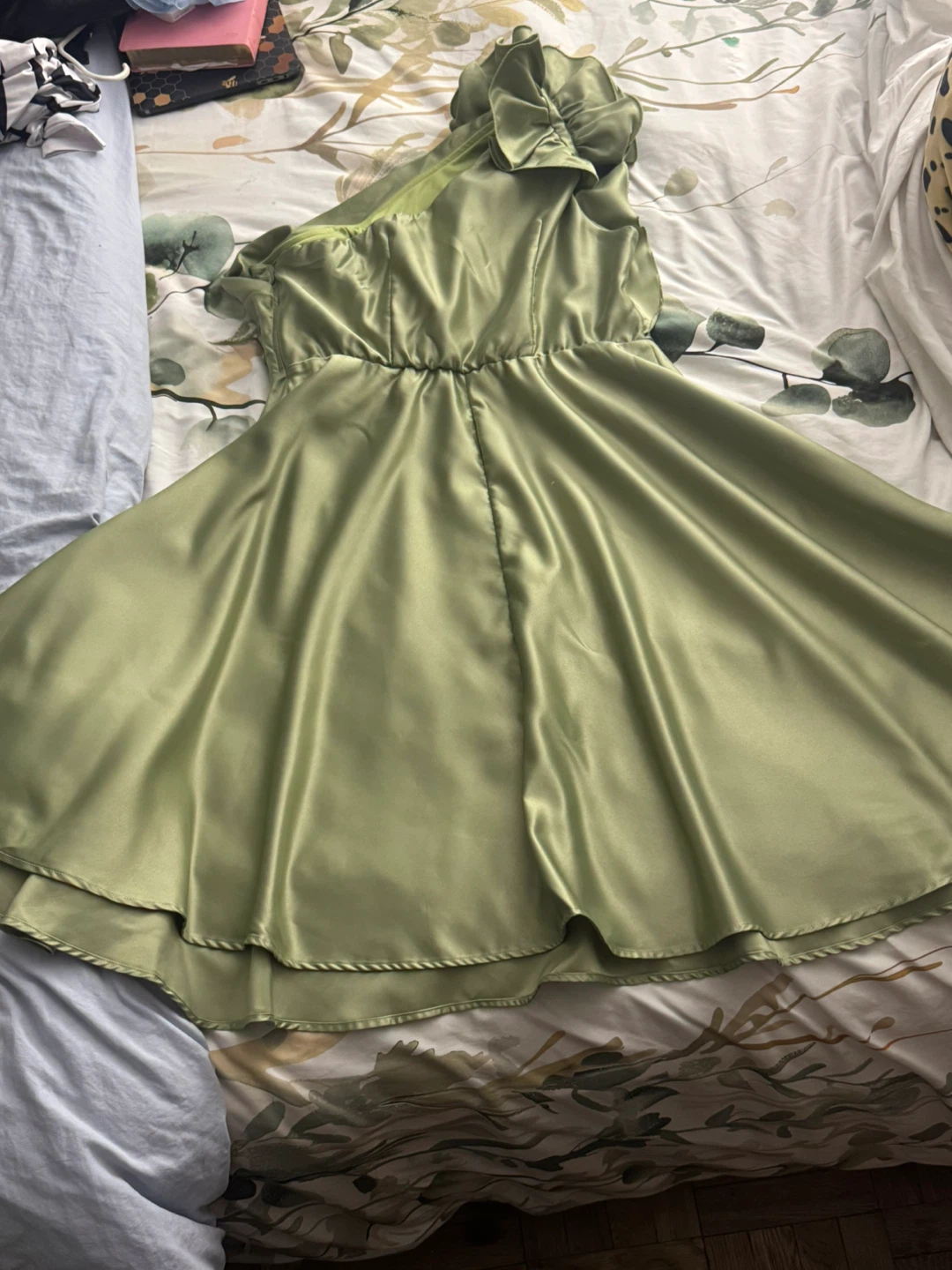SHEIN Curve Olive Green Satin One-Shoulder Dress - photo 2