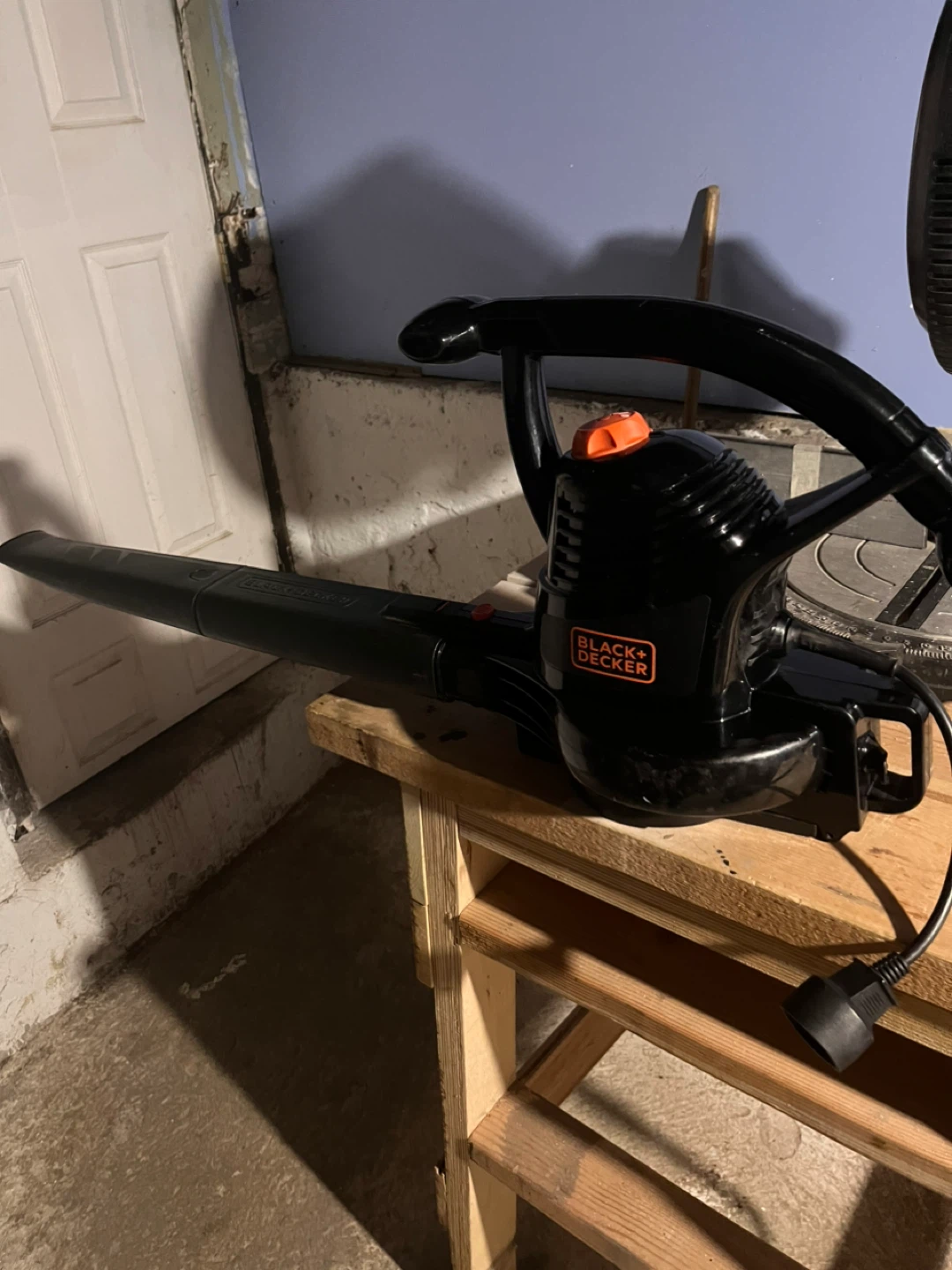 Black+Decker Electric Leaf Blower