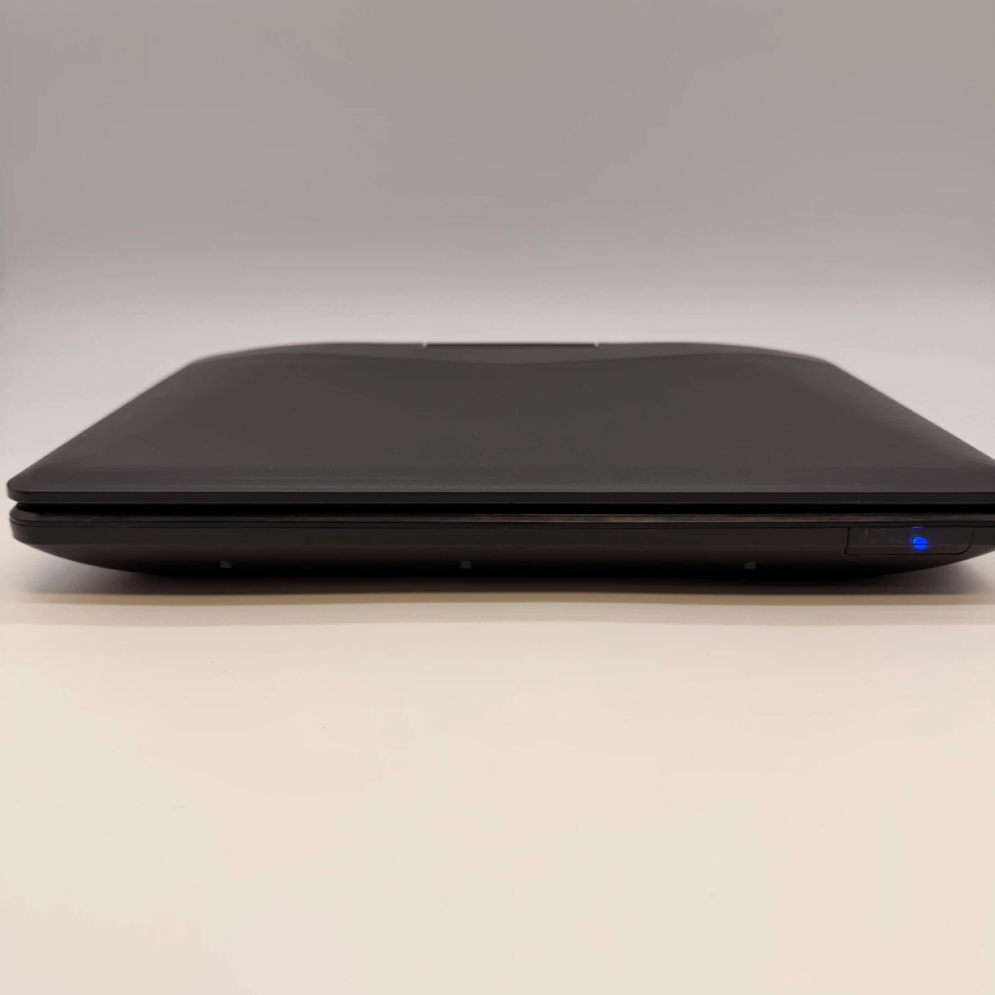 Sylvania Portable Blu-ray DVD Player SDVD1187 11.4” Screen - photo 4