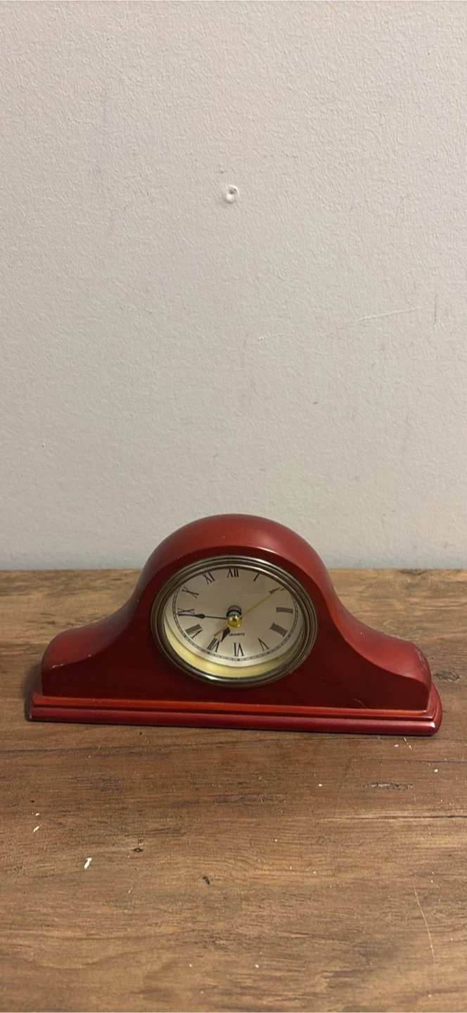 Vintage Red Mantel Clock with Roman Numerals - photo 2