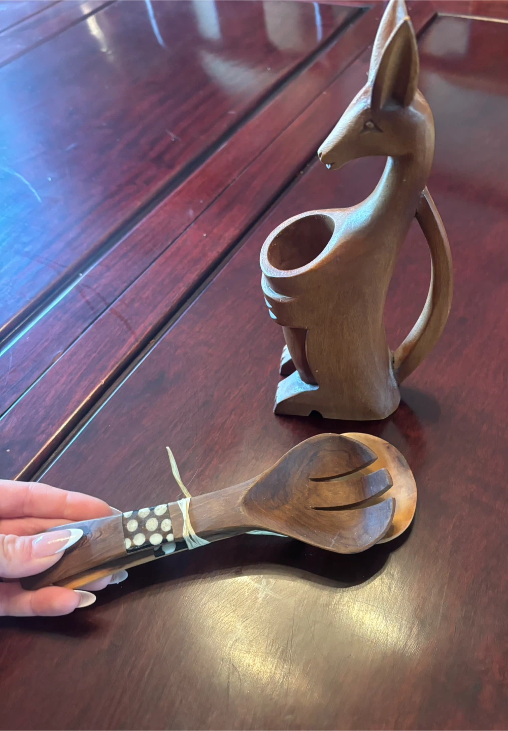 Wooden Kangaroo Salad Servers with Holder - photo 3