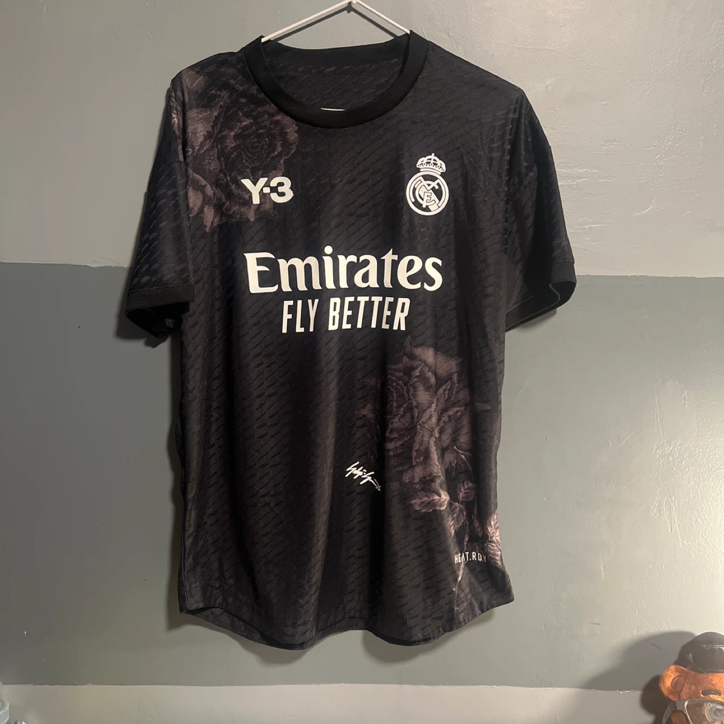 Y-3 black Real Madrid jersey Size Medium Player Version  No Name