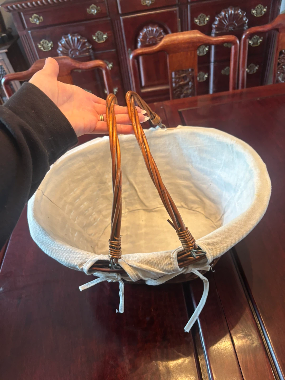 Wicker Basket with Linen Liner - photo 2