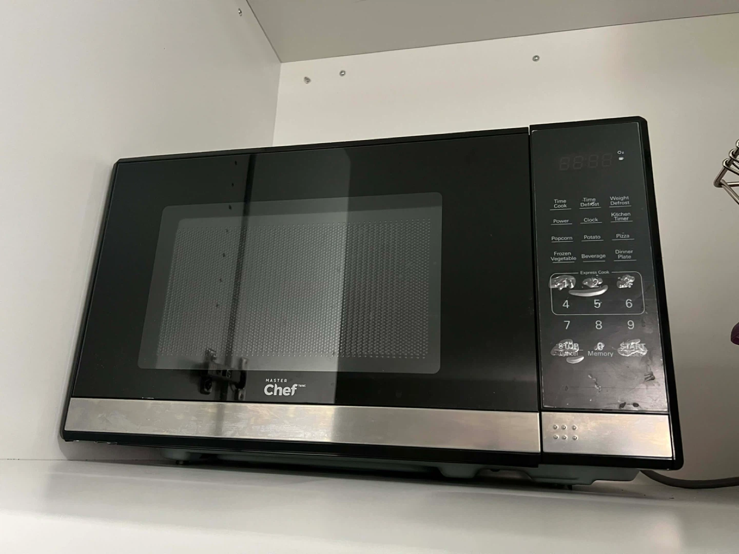 MASTER Chef Countertop Microwave 700W