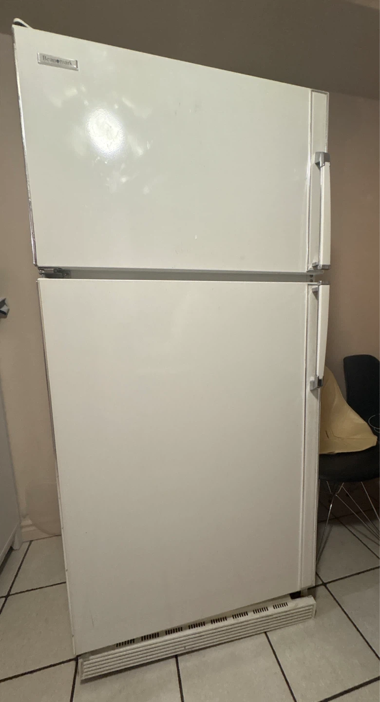 Beaumark Refrigerator - photo 2