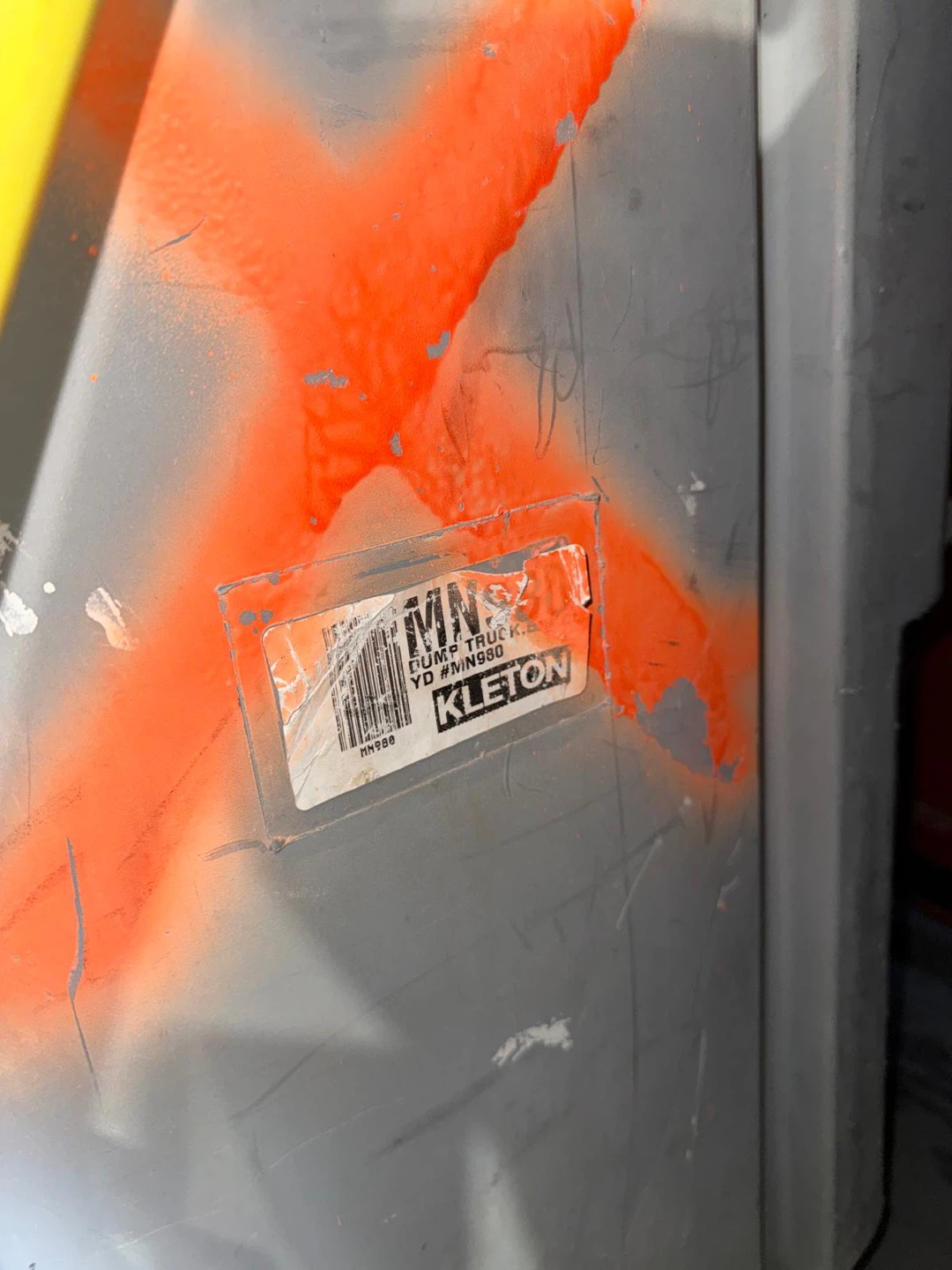 Kleton Dump Truck with Wheels - photo 3