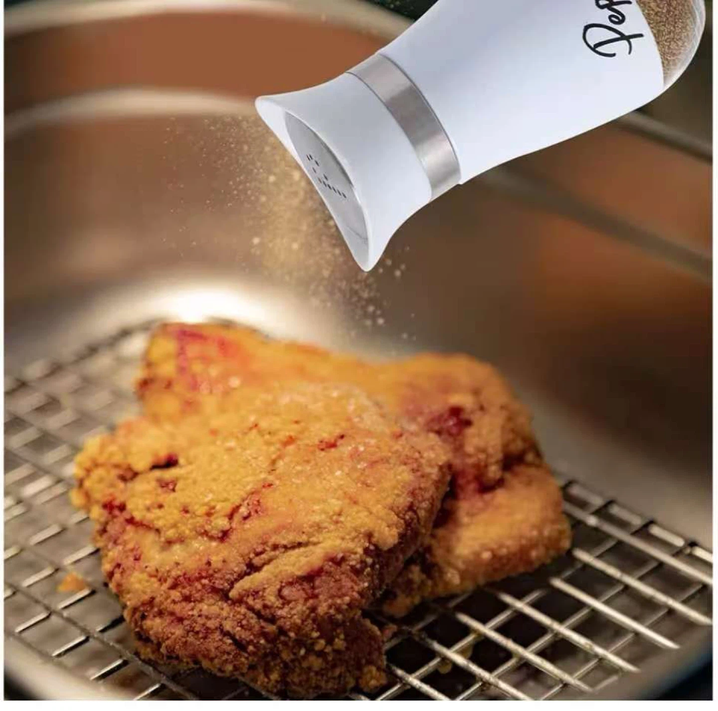 2 Pack White Salt & Pepper Shakers Set - photo 4