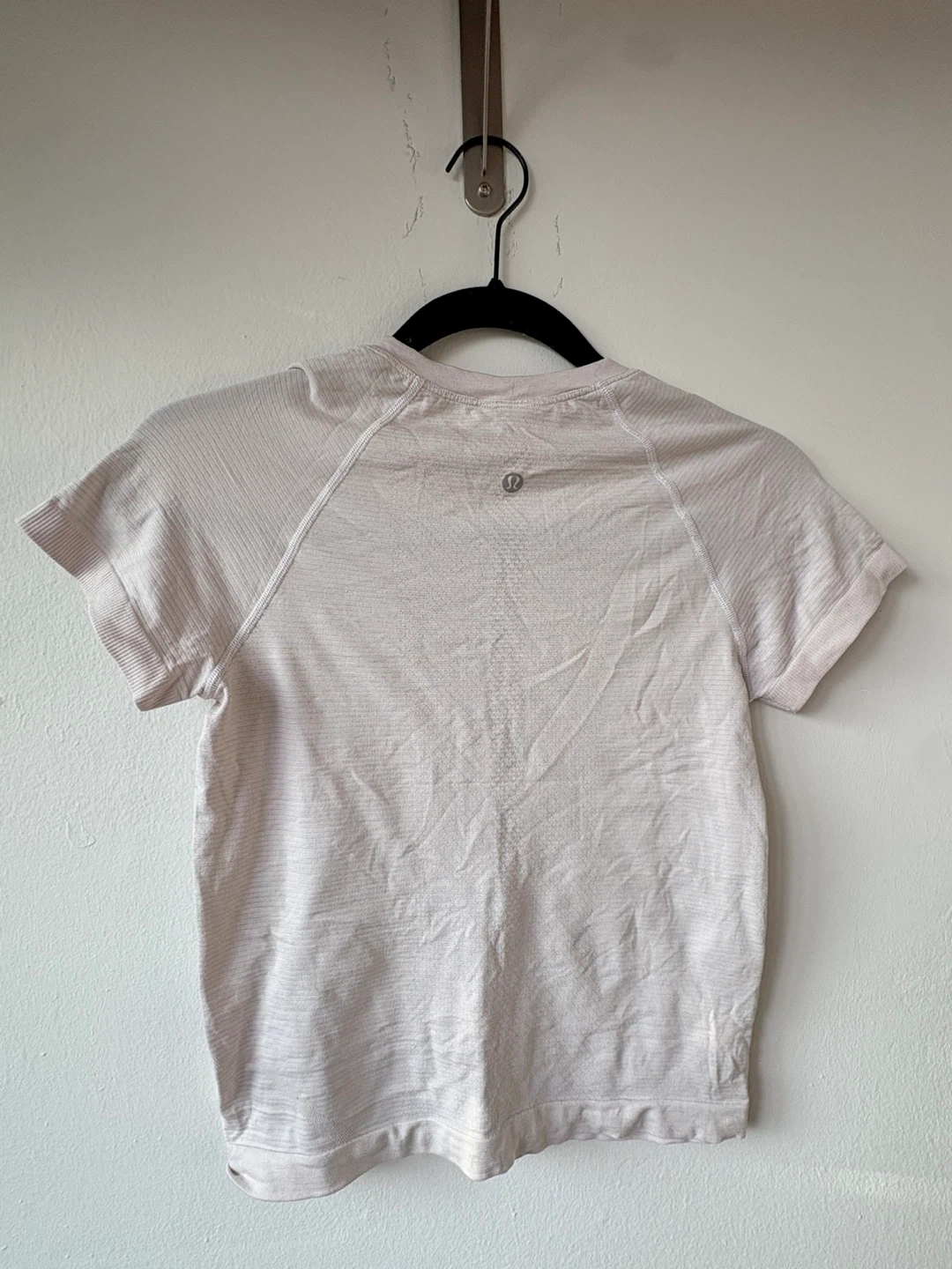 Lululemon Short Sleeve Shirt Size Small