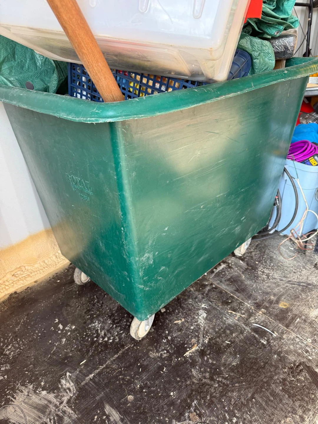 ULINE Green Poly Tub with Wheels - photo 2
