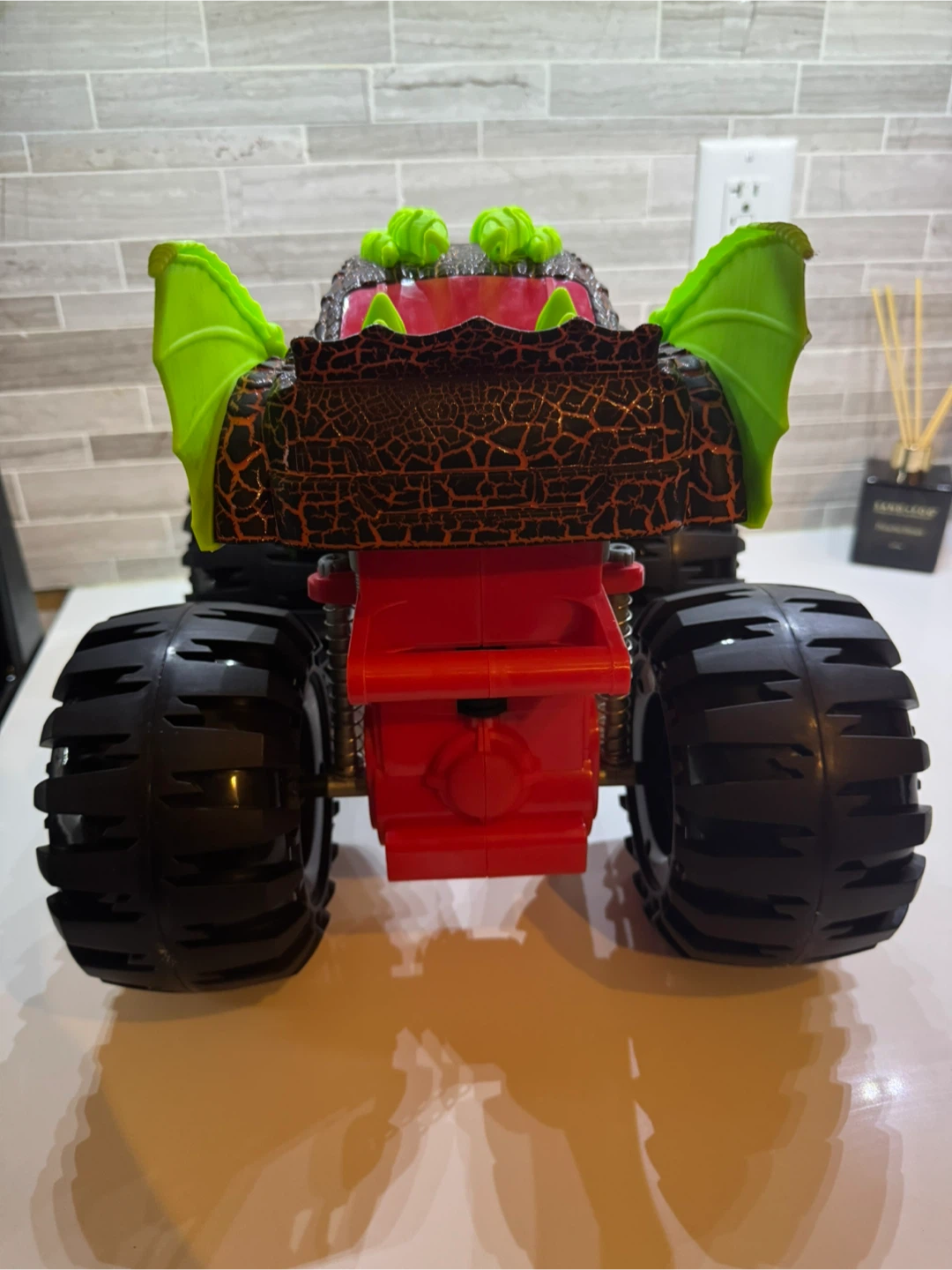 Monster Jam Dragon Monster Truck Toy - photo 4