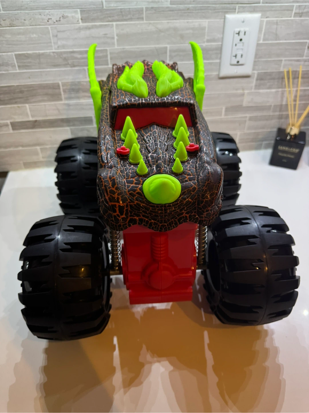 Monster Jam Dragon Monster Truck Toy - photo 2