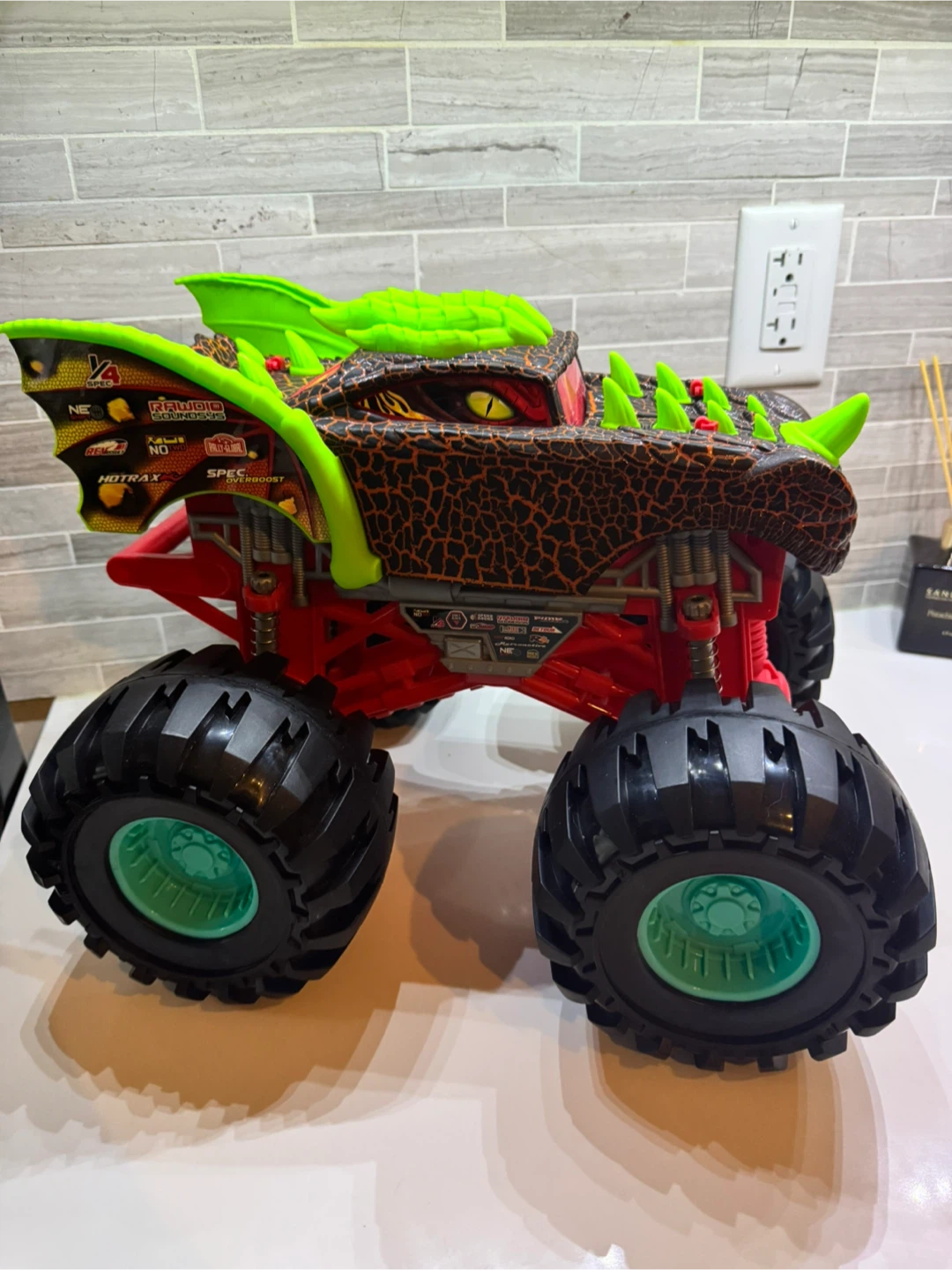 Monster Jam Dragon Monster Truck Toy