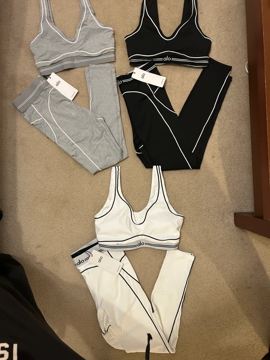 Alo Yoga Sports Set $150 FOR 2 SETS