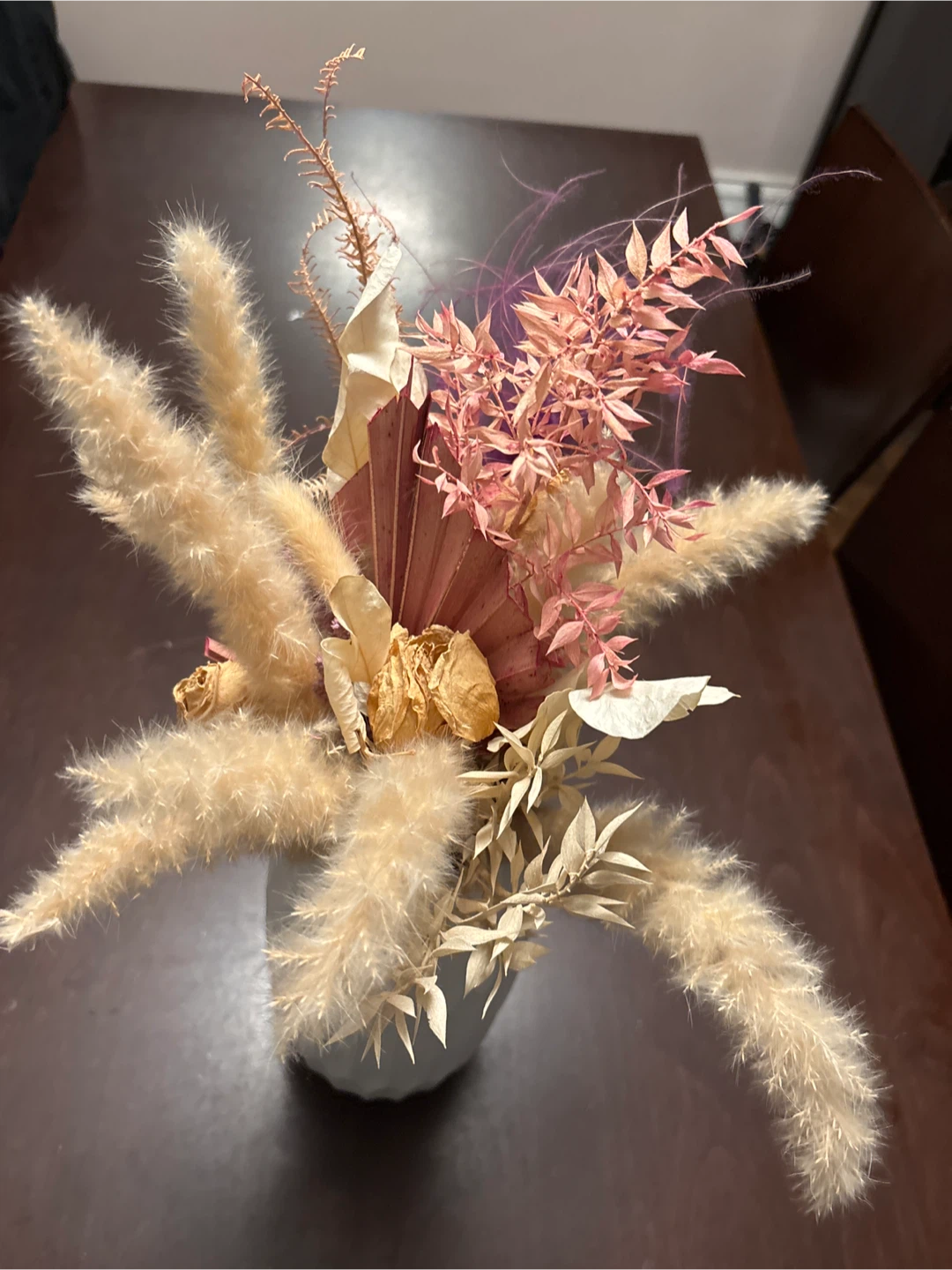 Dried flowers arrangement in vase