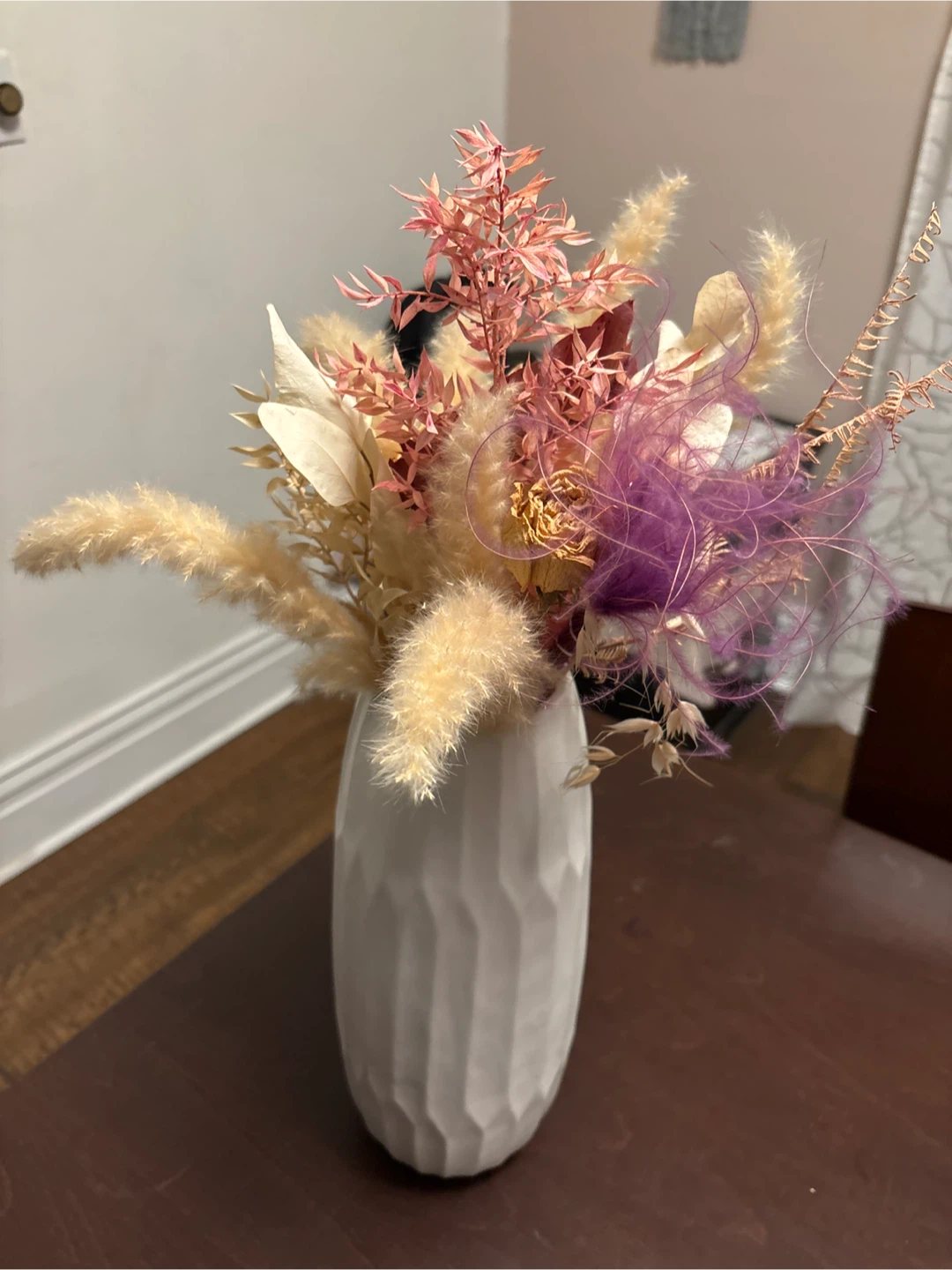 Dried flowers arrangement in vase - photo 3